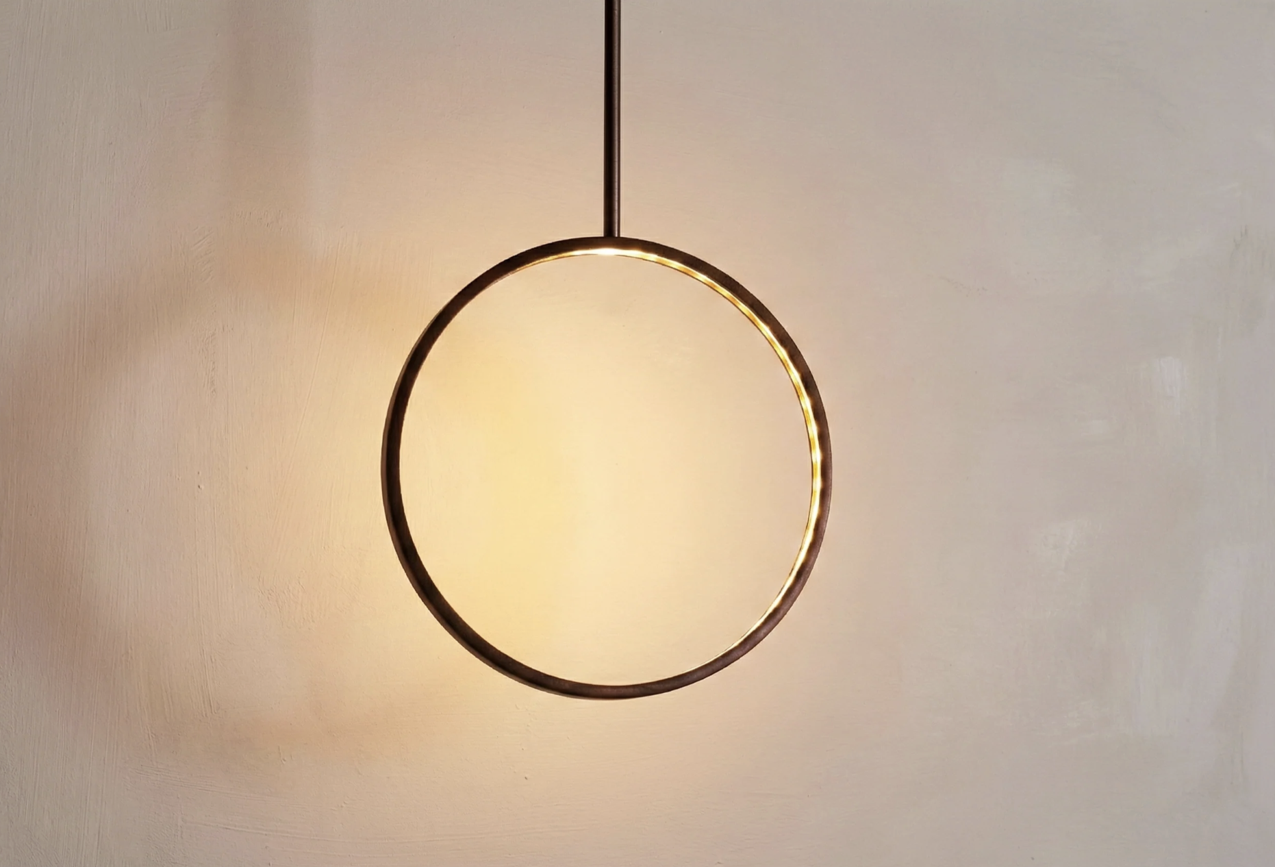 GLYPH LIGHT par Anna Karlin