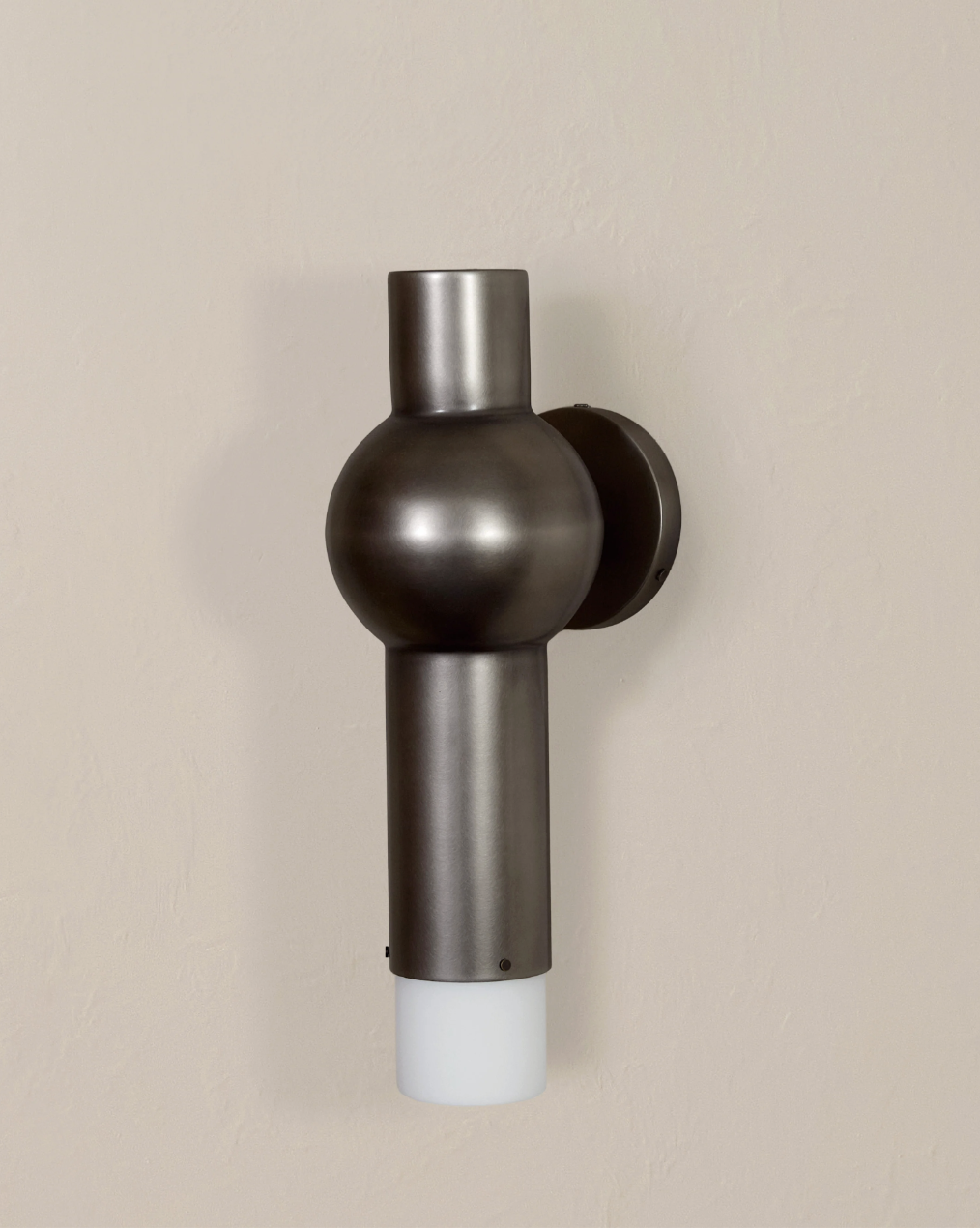 LANTERN SCONCE - LONG par Anna Karlin