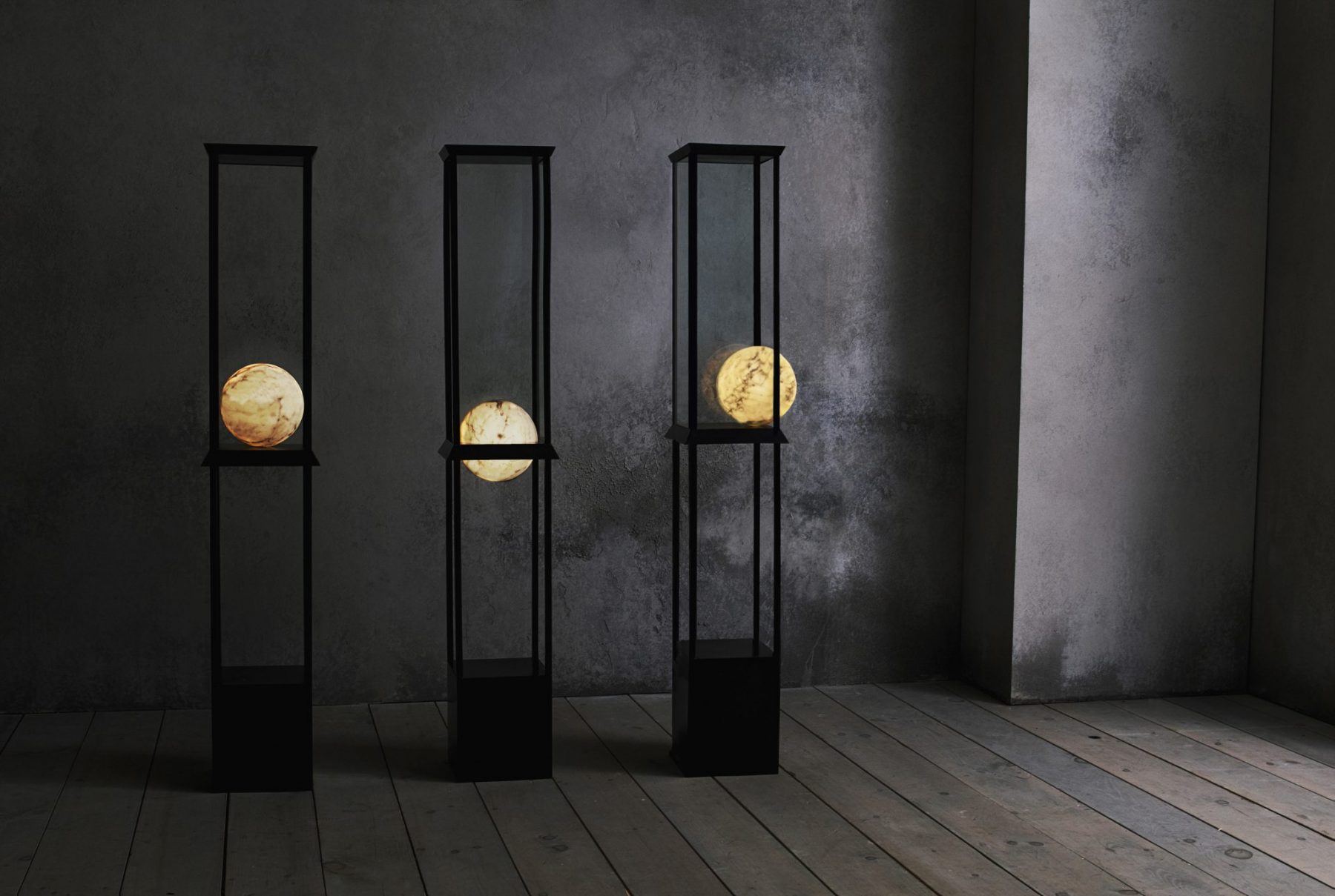 MOON CABINETS par Anna Karlin