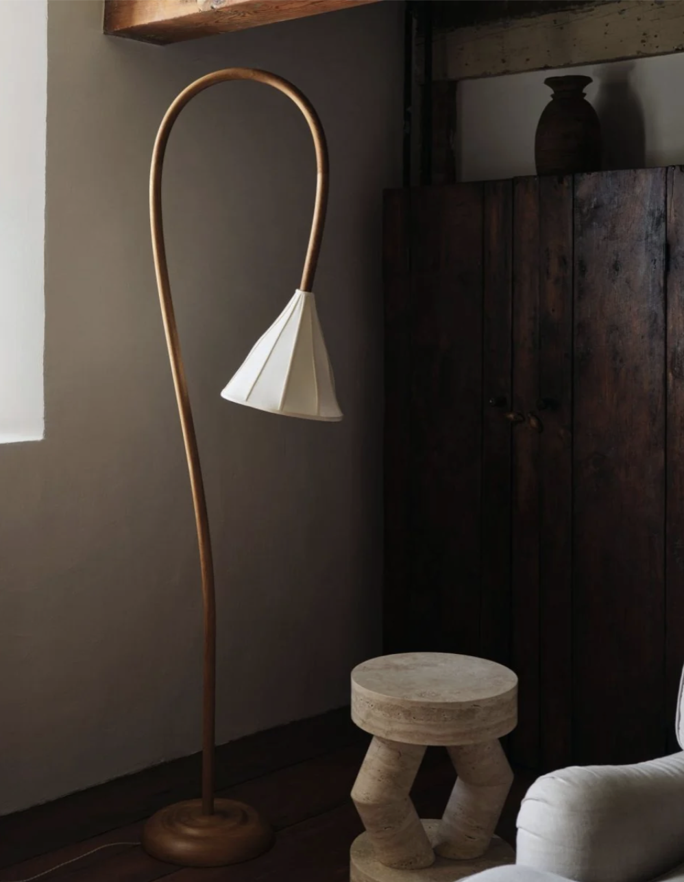 MULBERRY CONE FLOOR LAMP par Anna Karlin