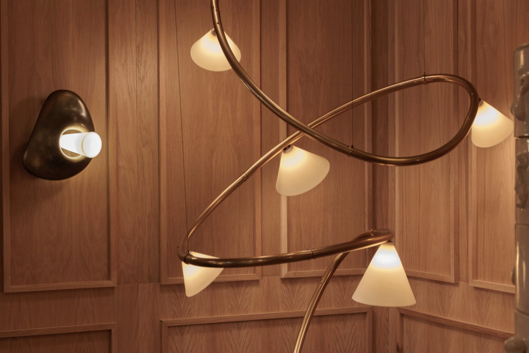 SKETCH LIGHT VERTICAL par Anna Karlin