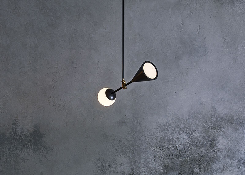 SPEAR PENDANT LIGHT SMALL par Anna Karlin