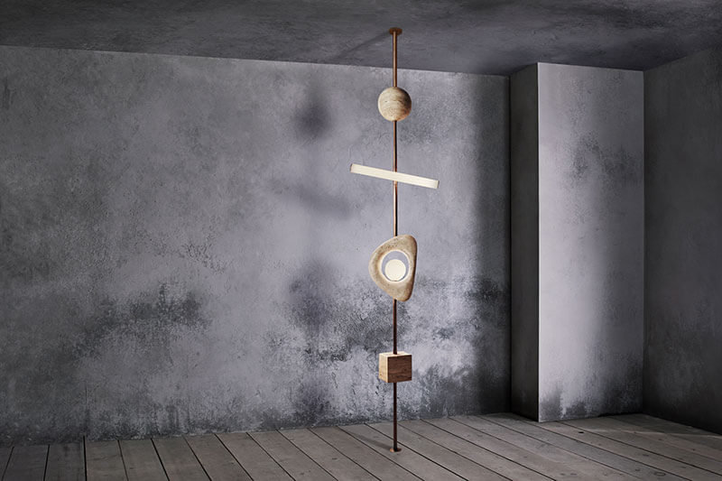 TRAVERTINE FORM LIGHT par Anna Karlin