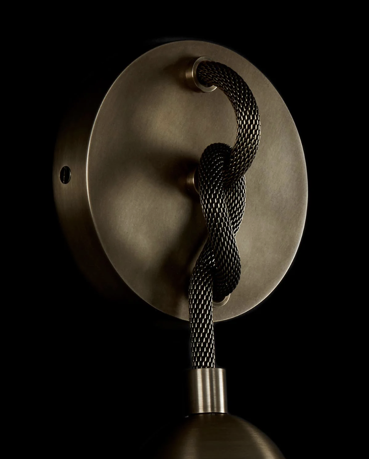 LARIAT SCONCE LARGE par Apparatus