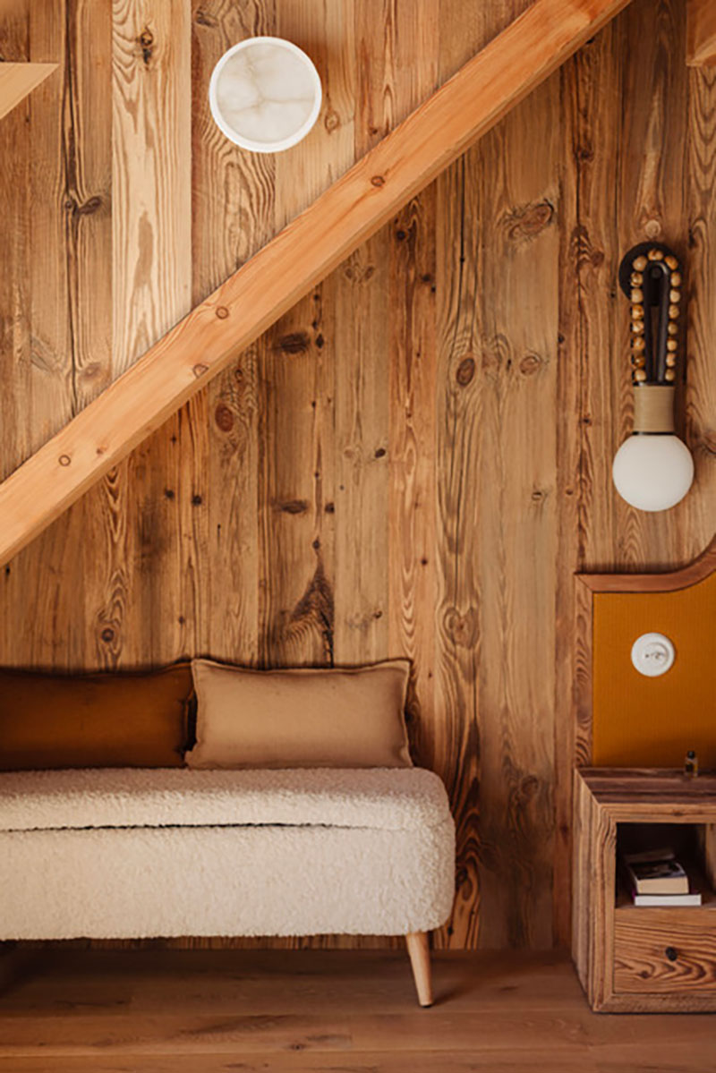 TALISMAN LOOP SCONCE par Apparatus