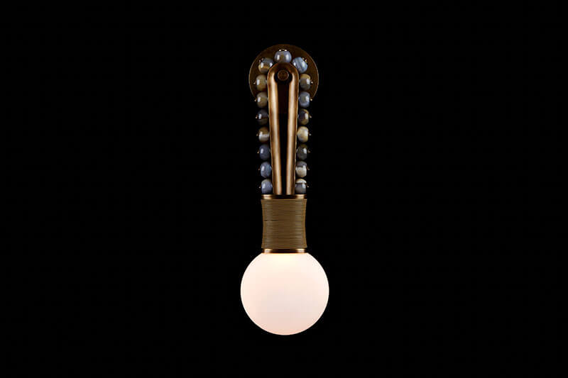 TALISMAN LOOP SCONCE par Apparatus