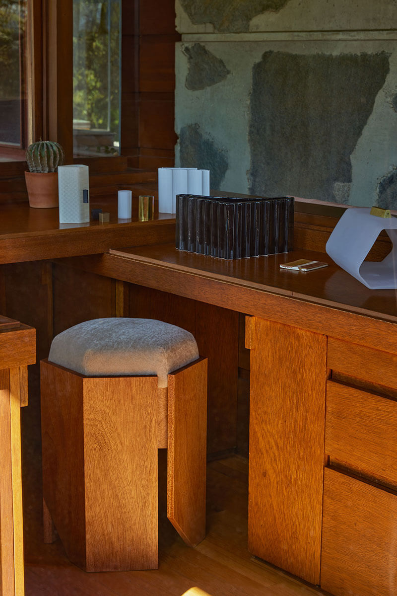 CHATEAU STOOL par Atelier de Troupe