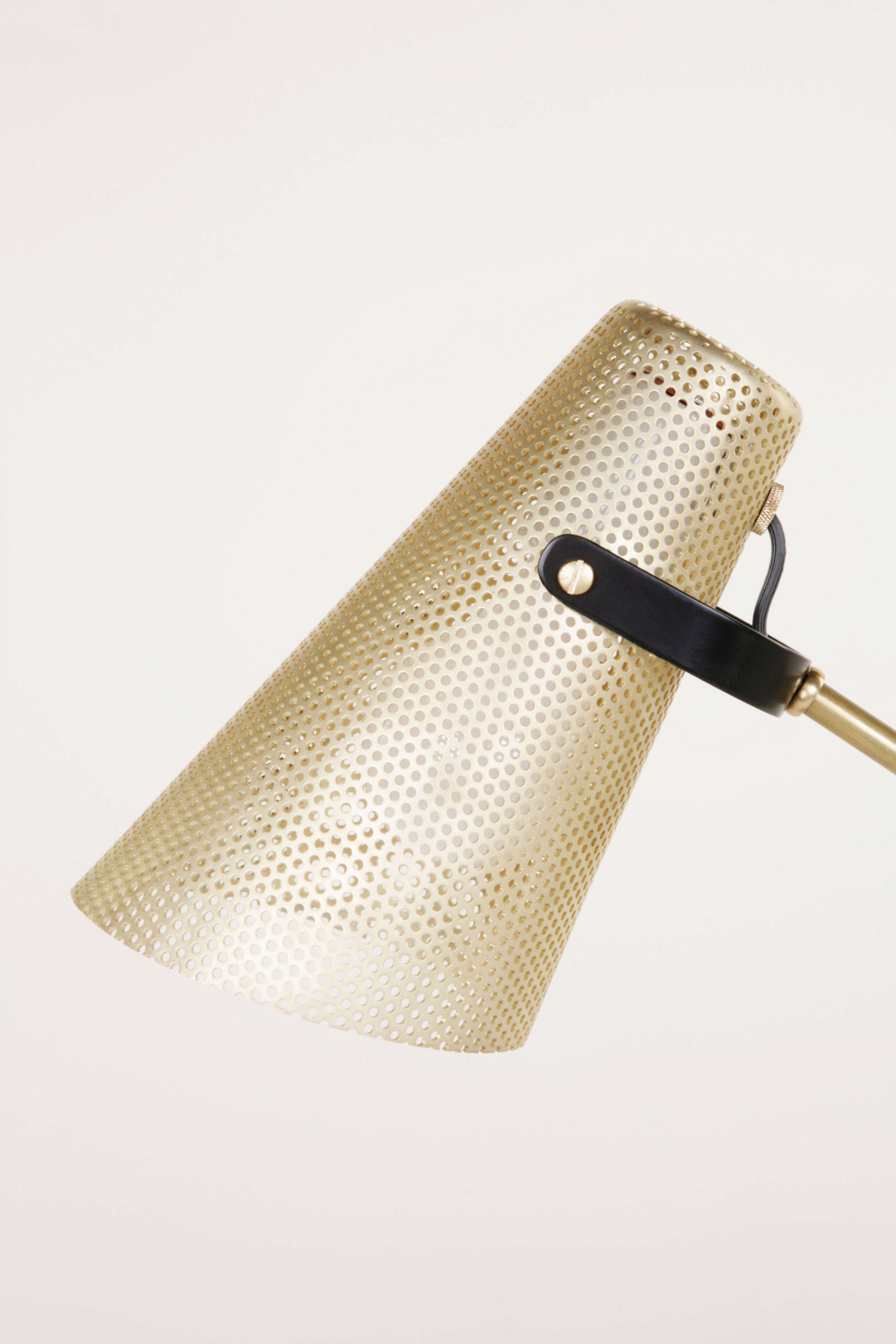 EPERON TABLE LAMP par Atelier de Troupe