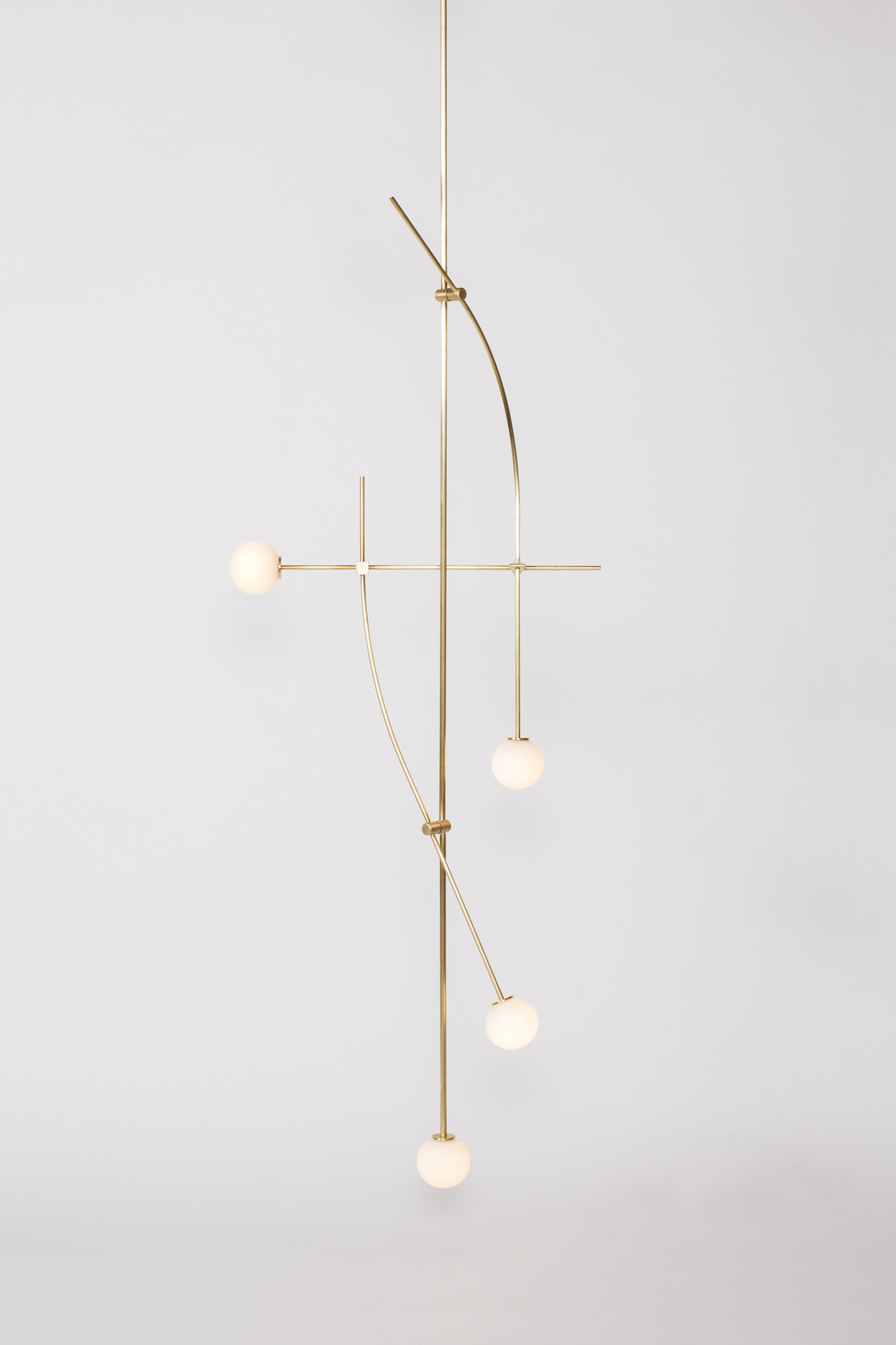TEMPO 8 TALL CHANDELIER par Atelier de Troupe