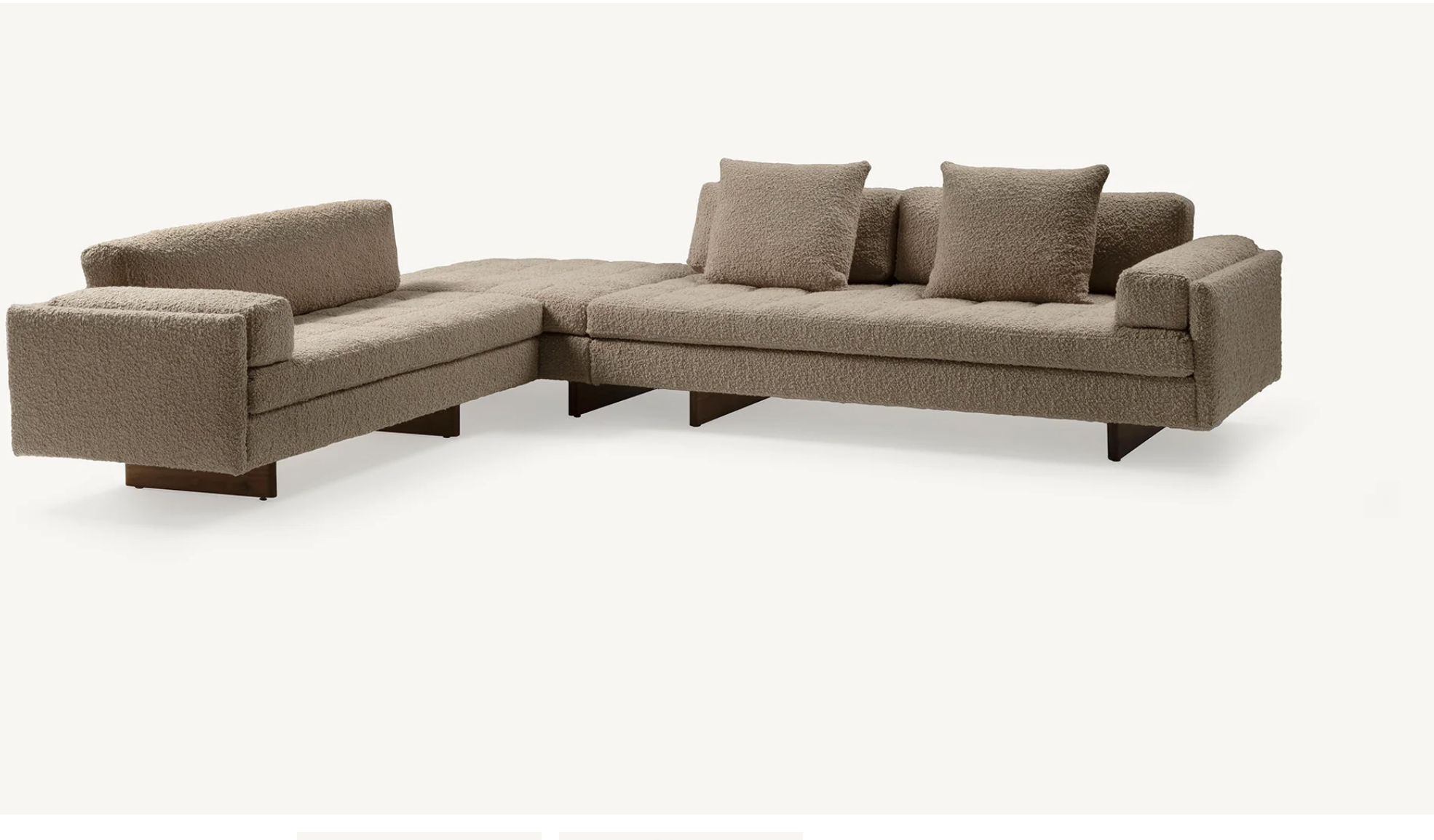 ASYMMETRIC GRAND SOFA par BassamFellows