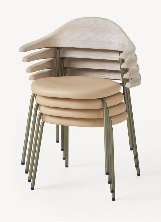 BICORN CHAIR par BassamFellows