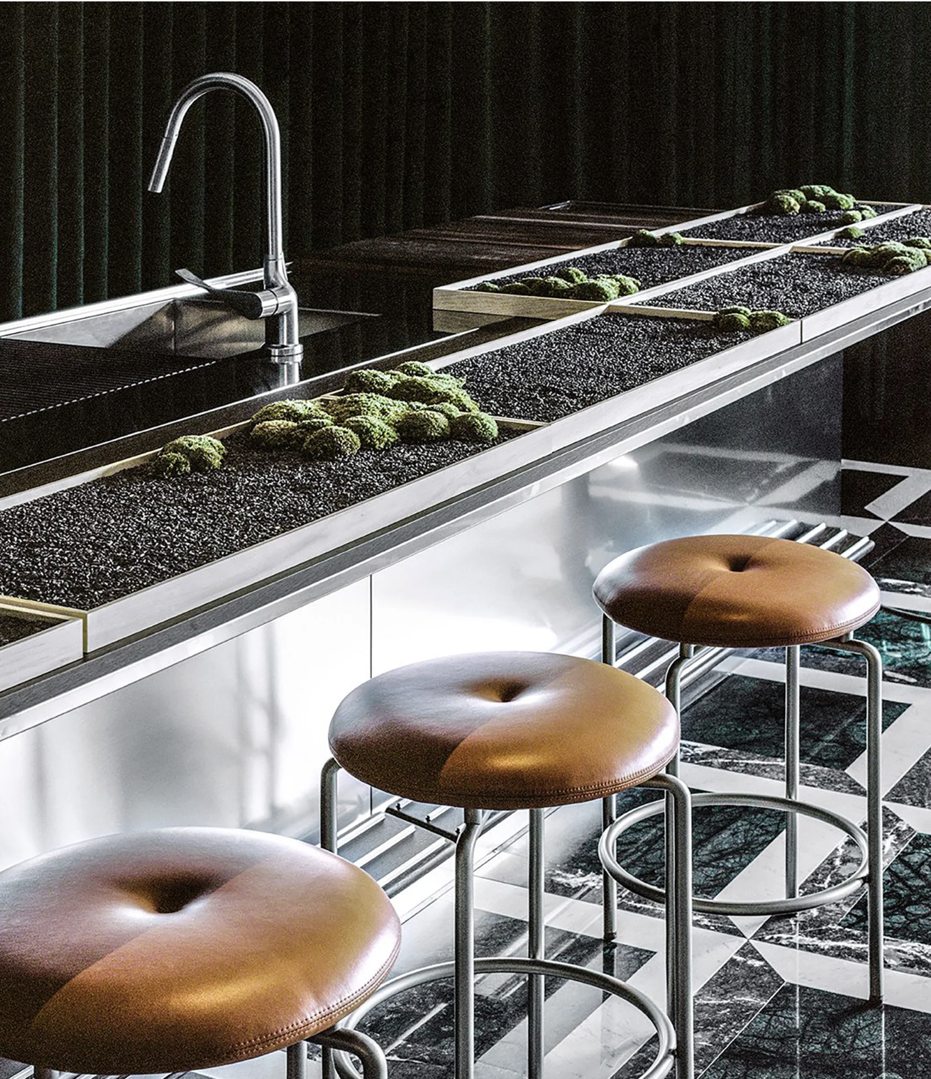 CIRCULAR STOOLS par BassamFellows