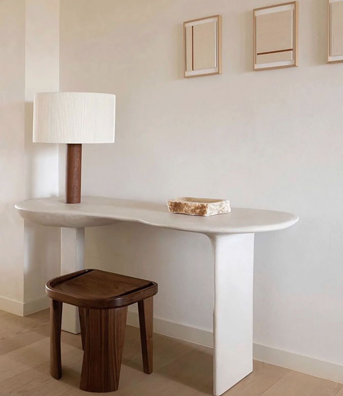 CLUSTER STOOLS par BassamFellows