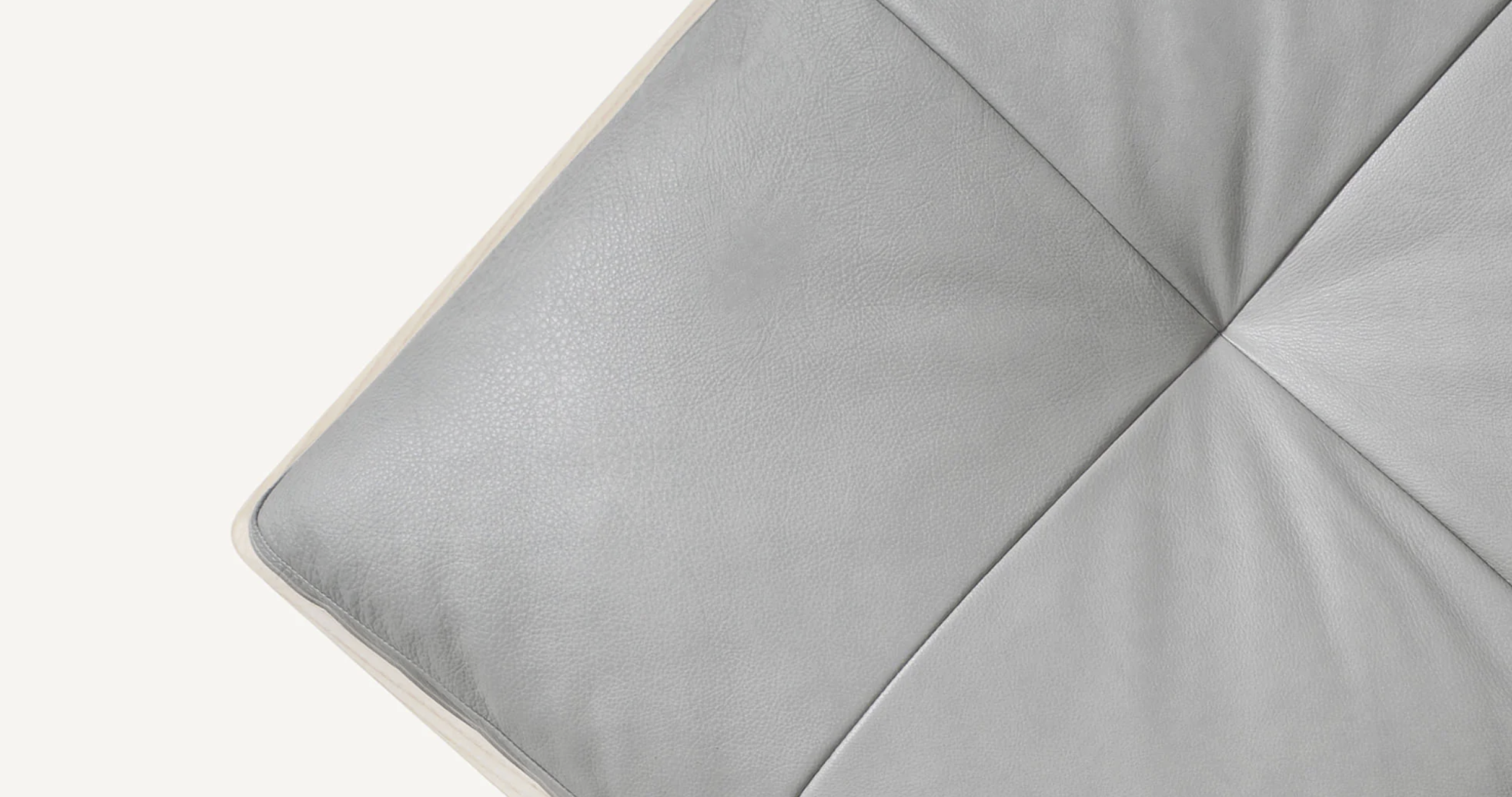 DAYBENCH par BassamFellows