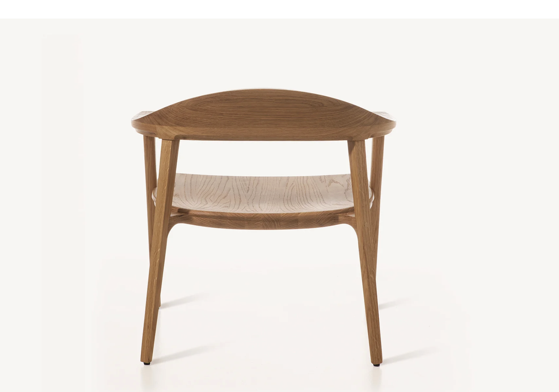 MANTIS LOUNGE CHAIR par BassamFellows