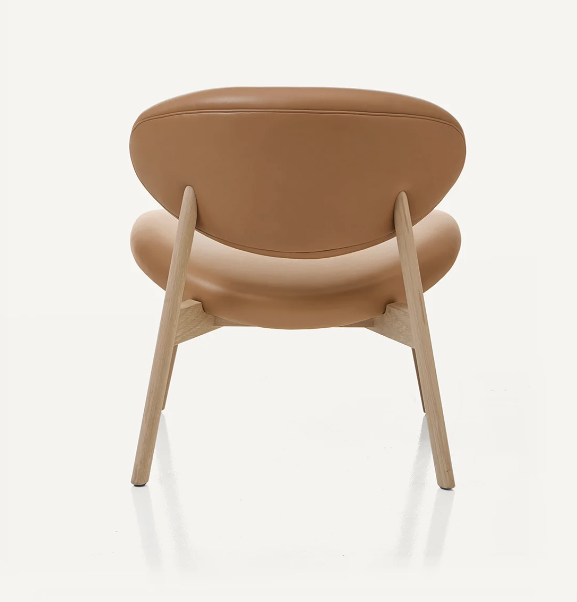 OVOID LOUNGE CHAIR par BassamFellows