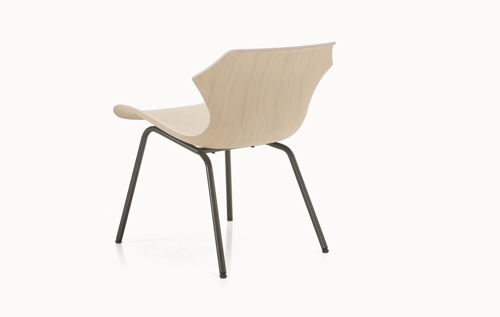 PETAL LOUNGE CHAIR METAL BASE par BassamFellows
