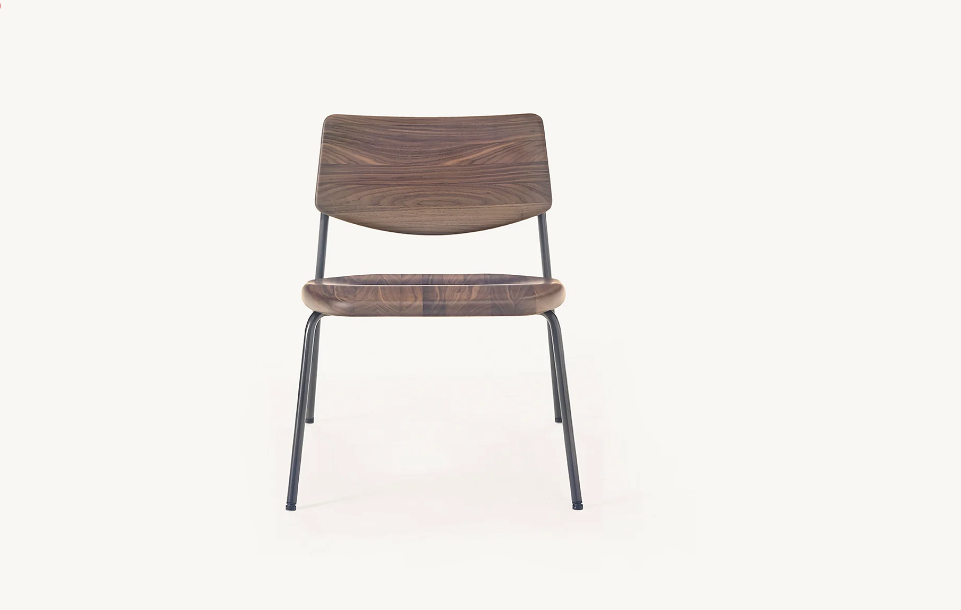 PIPE LOUNGE CHAIR par BassamFellows