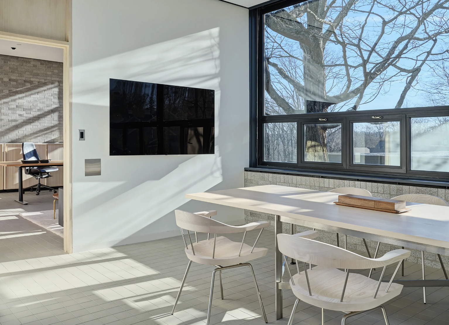 PLANK CONSOL TABLE par BassamFellows