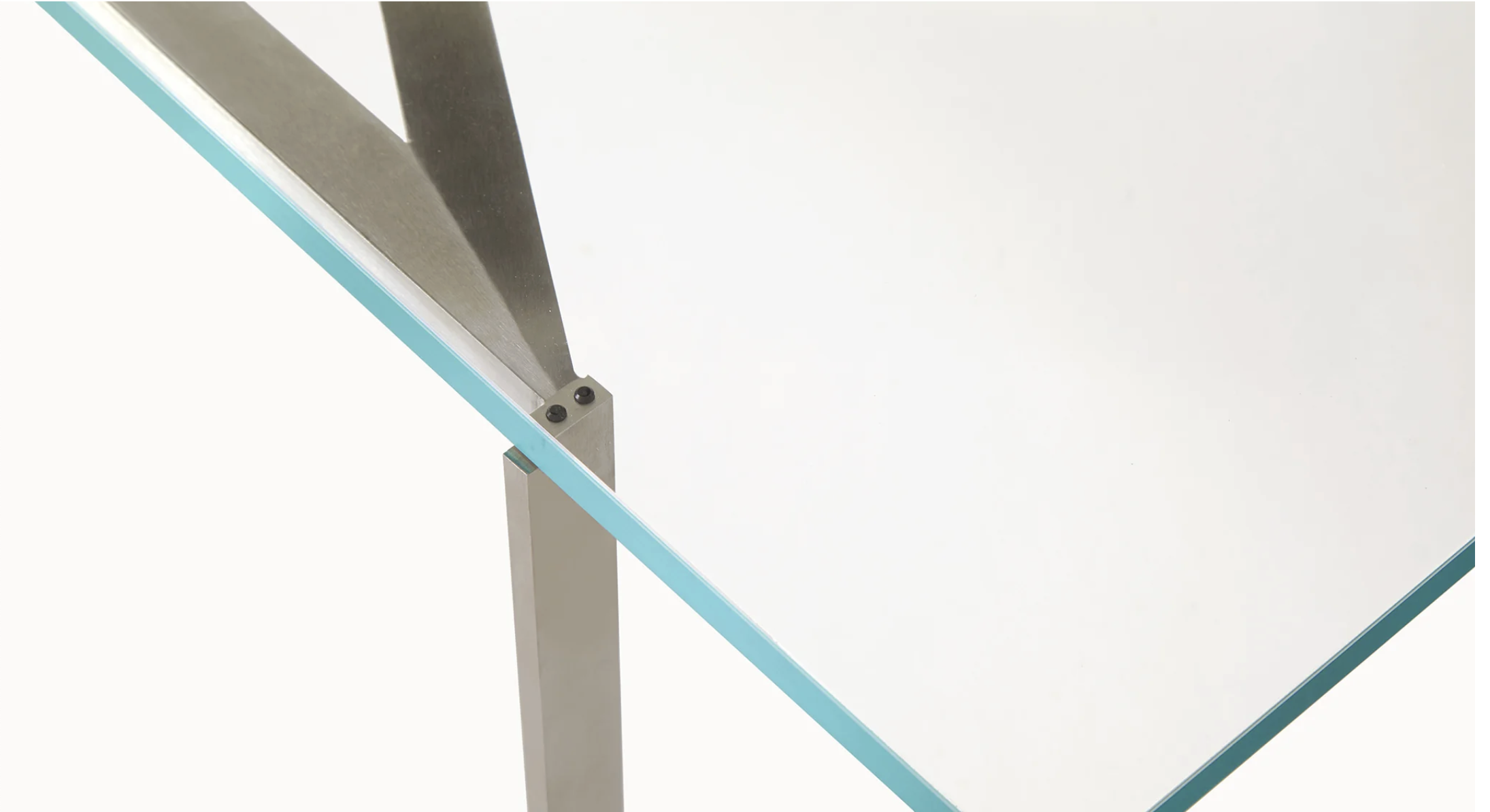 PLANK OCCASIONAL TABLES par BassamFellows