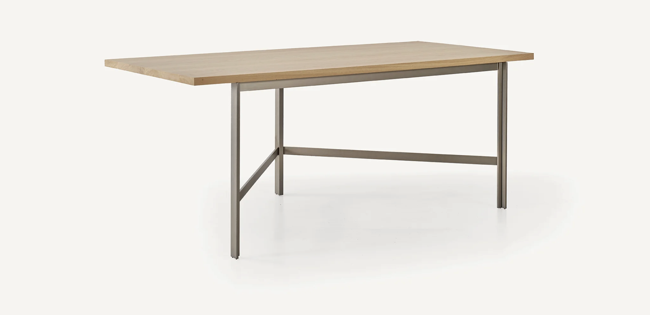 PLANK TABLE par BassamFellows