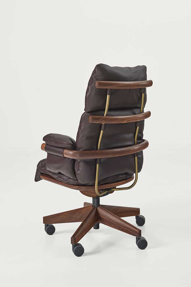 RAMUS HIGH BACK CHAIR par BassamFellows