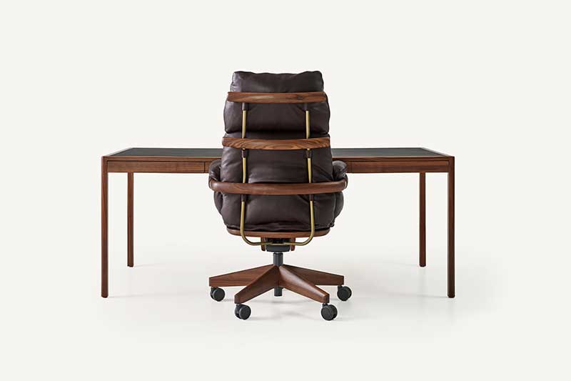 RAMUS HIGH BACK CHAIR par BassamFellows