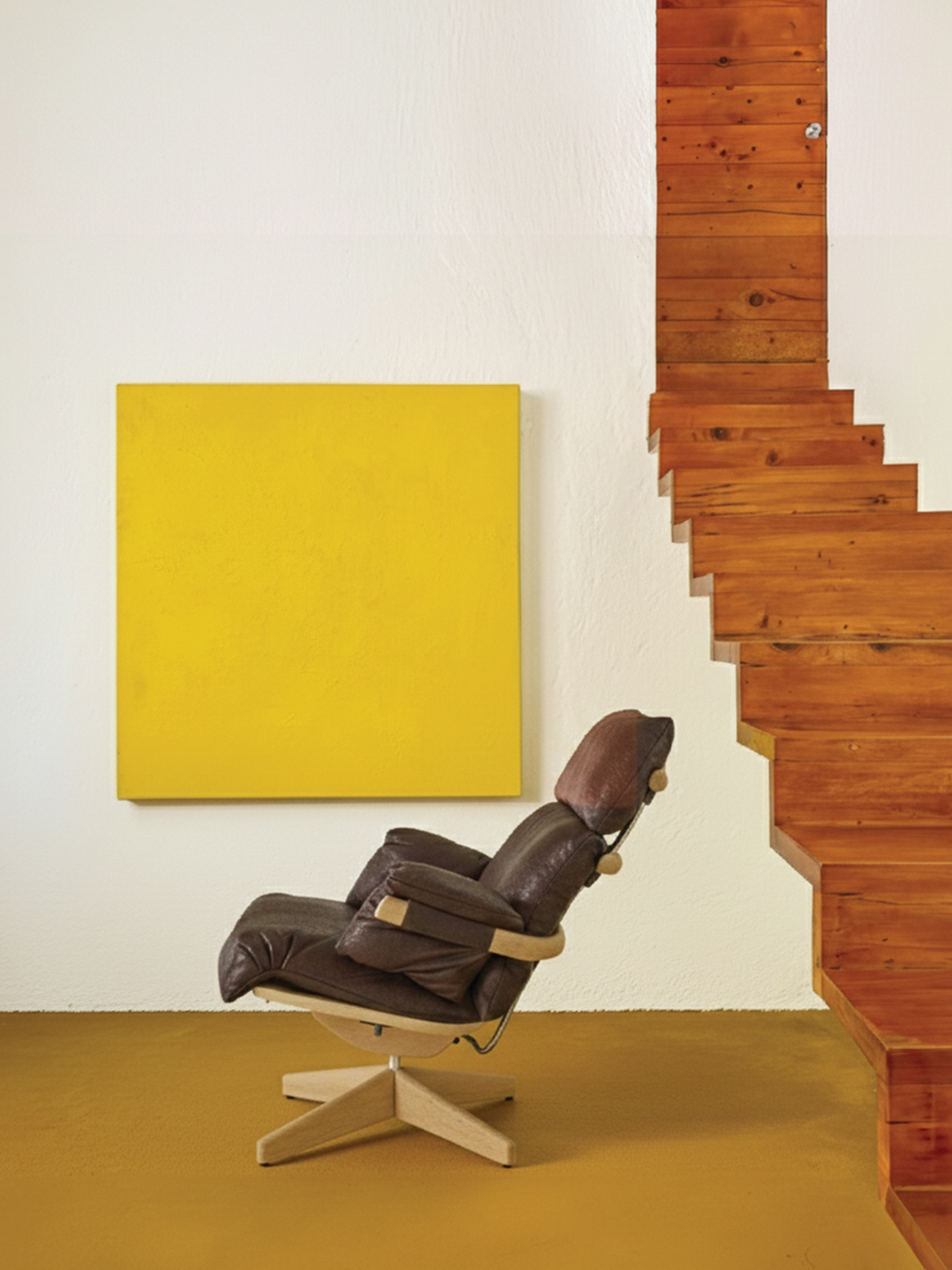 RAMUS LOUNGE CHAIR par BassamFellows