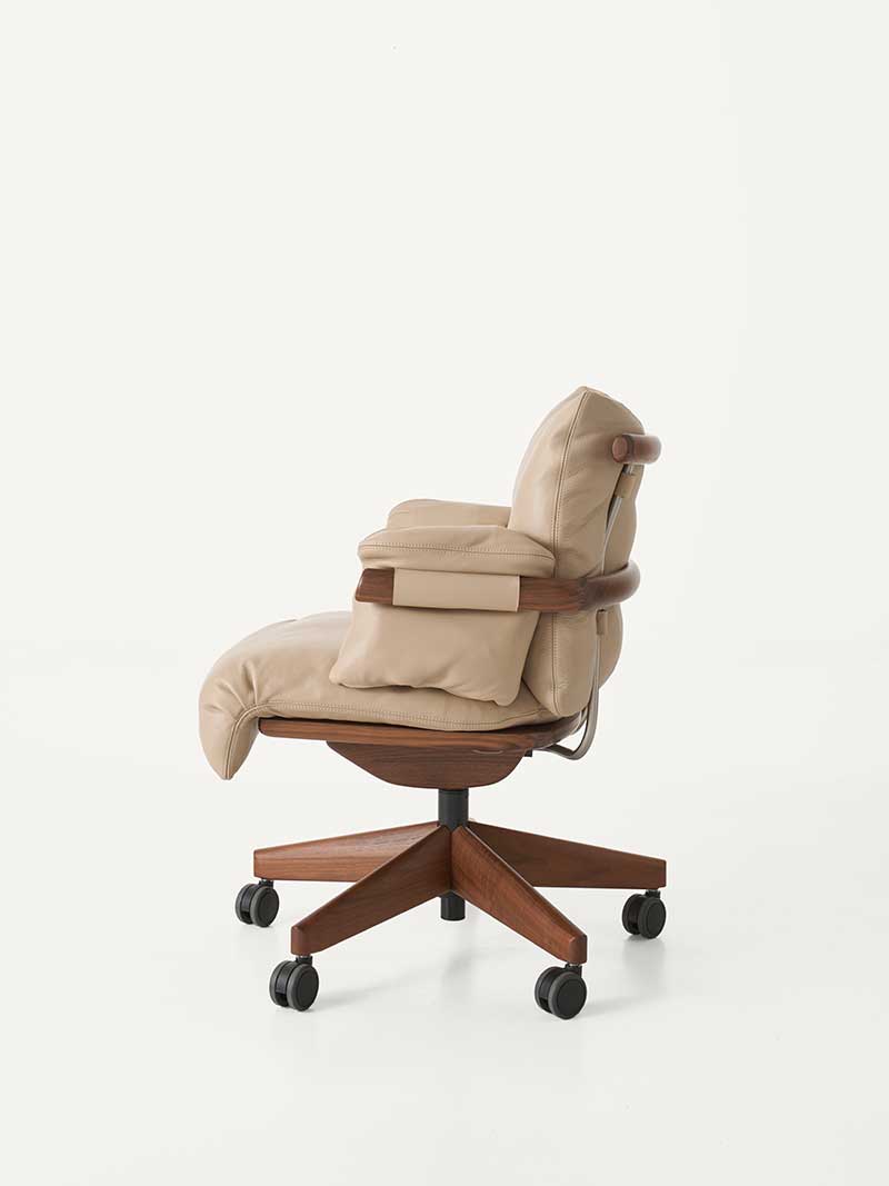 RAMUS LOW BACK CHAIR par BassamFellows