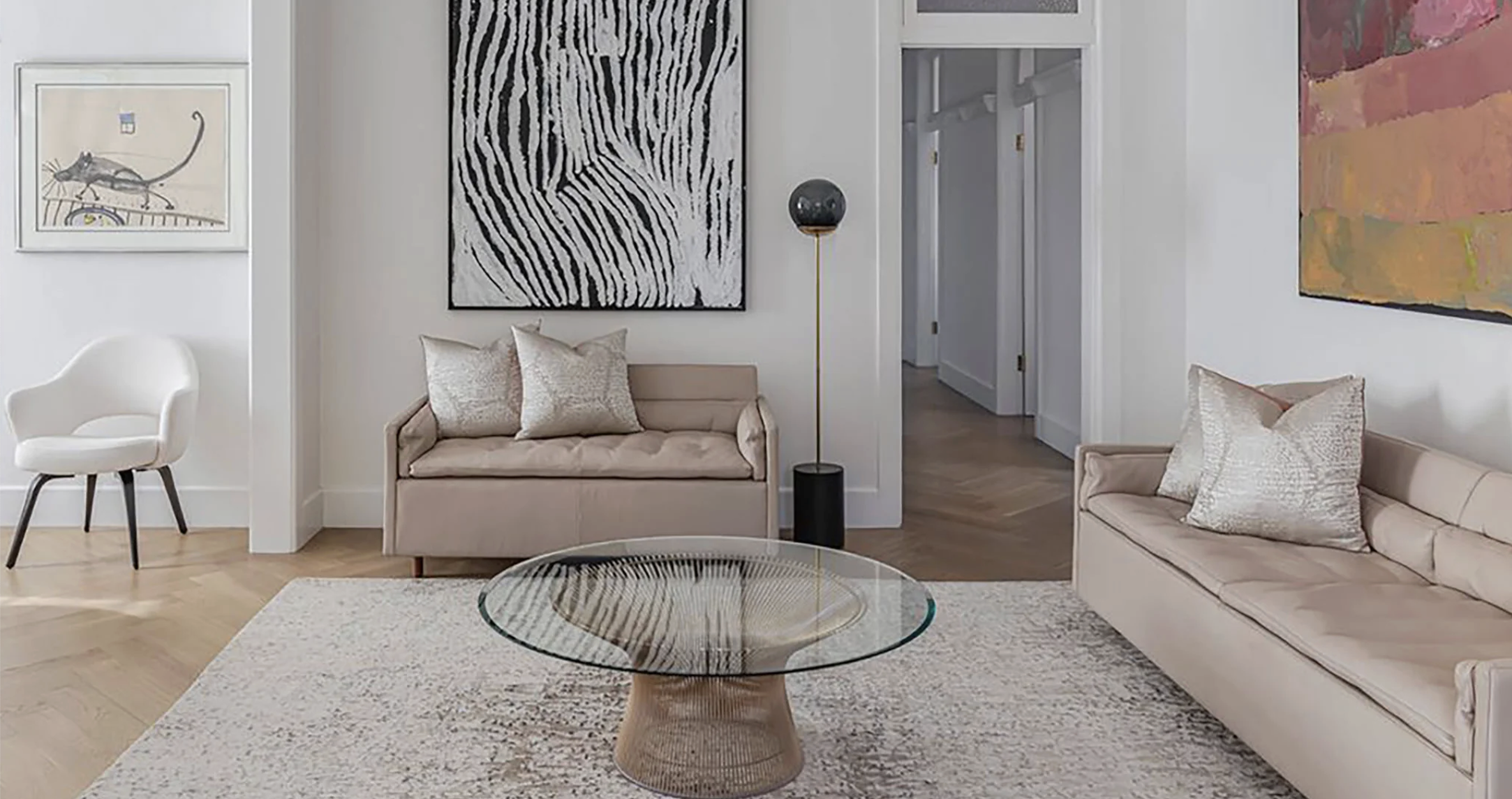 SALON SETTEE par BassamFellows