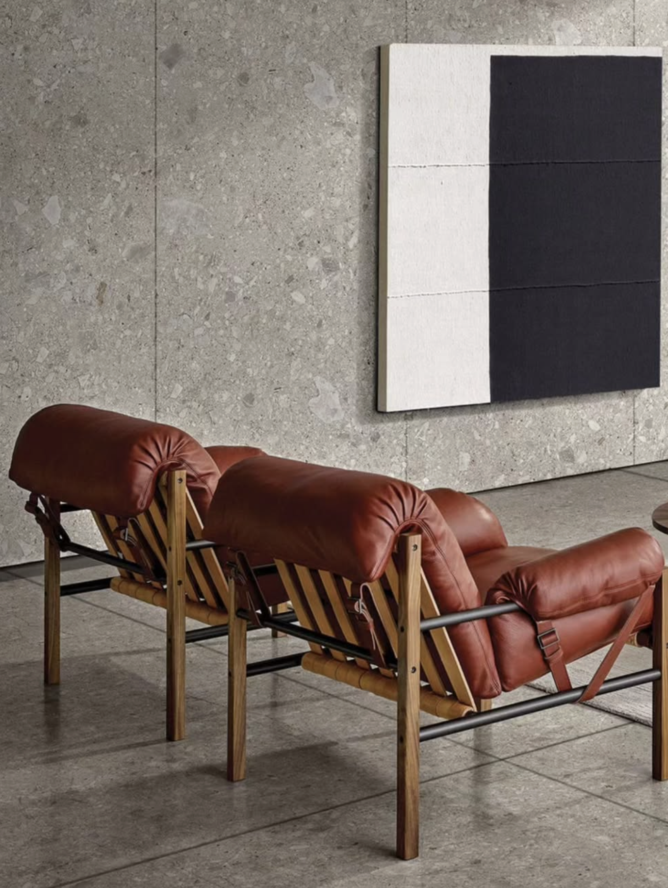 SLING CLUB CHAIR AND OTTOMAN par BassamFellows