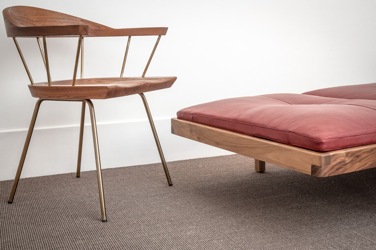 SPINDLE SIDE CHAIR par BassamFellows