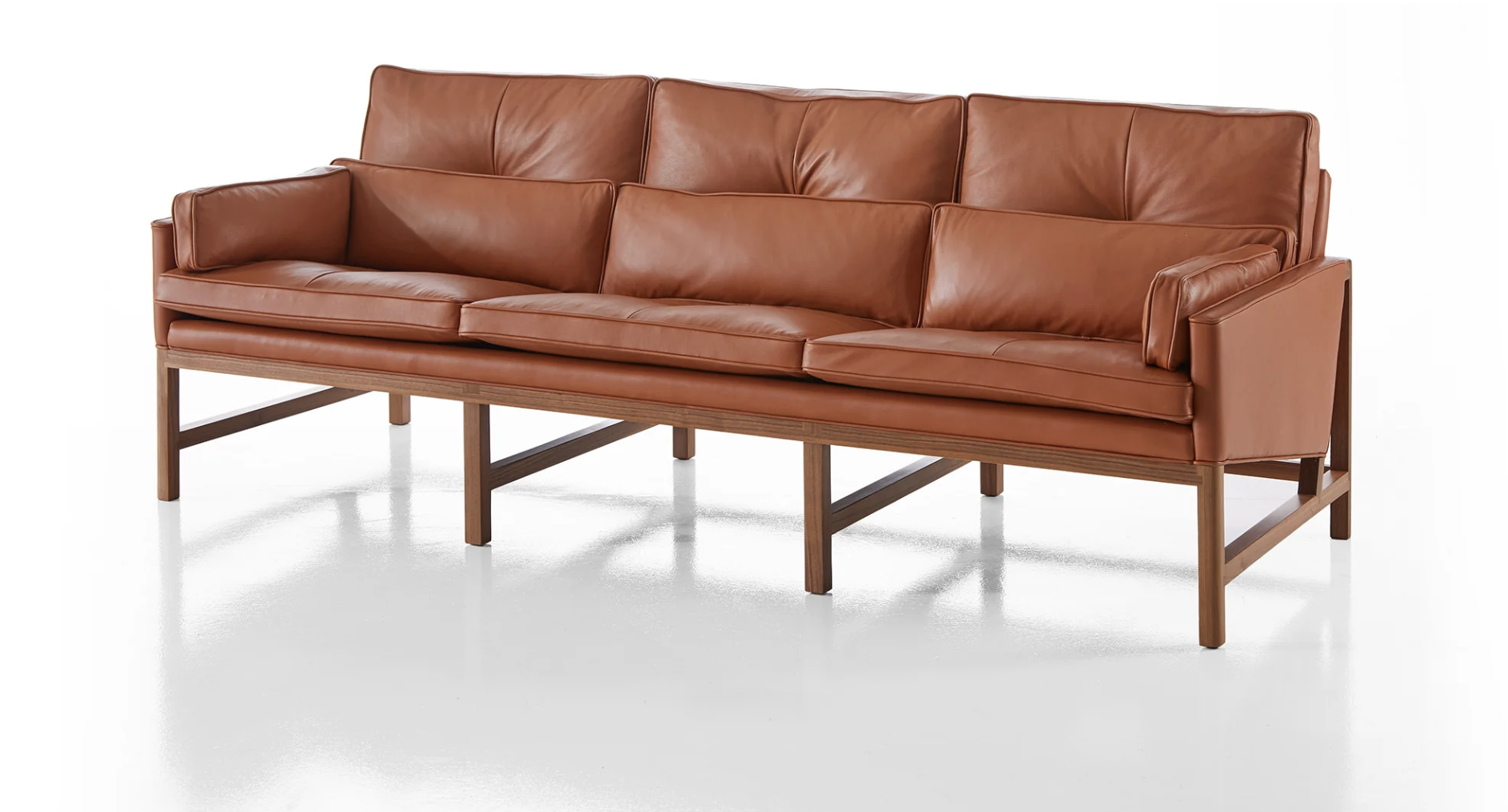 WOOD FRAME SOFAS par BassamFellows