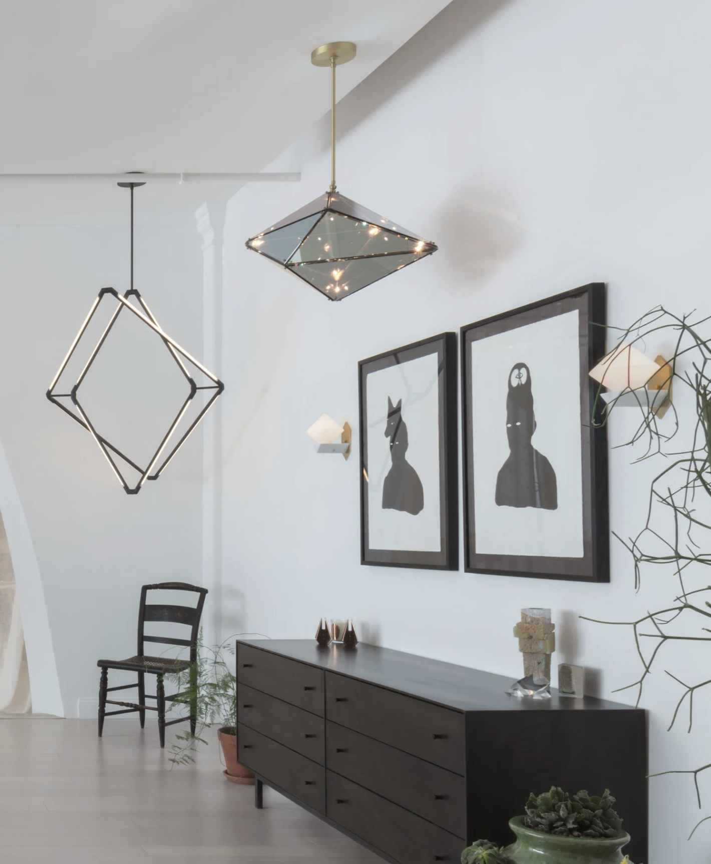 ZELDA ORBITS par Bec Brittain