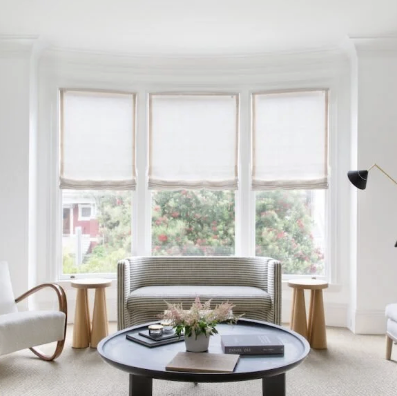 PILLAR SIDE TABLE par Ben & Aja Blanc