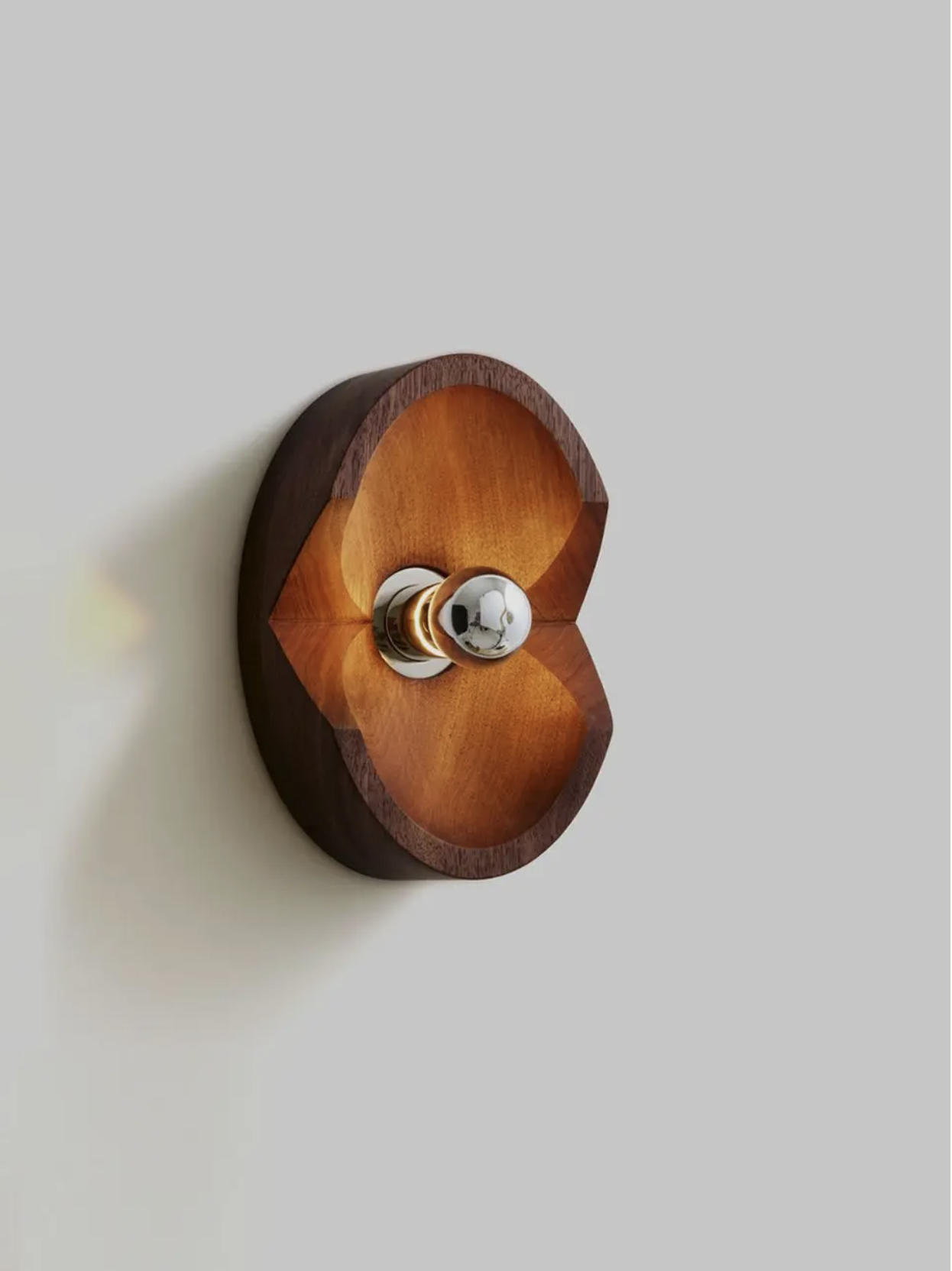 WOOD SCONCE OVAL par Blue Green Works