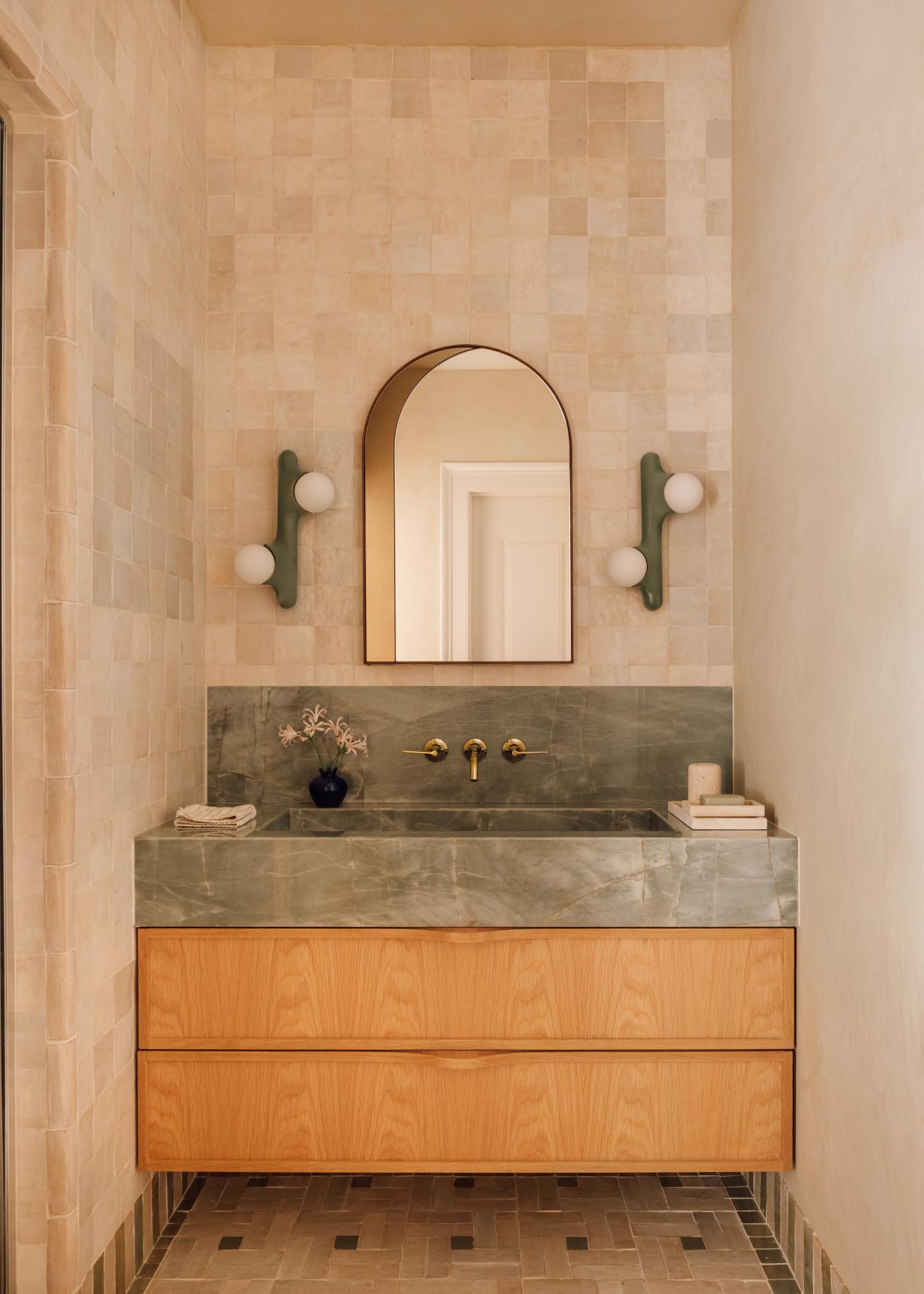 ARCH WINDOW MIRROR par Bower