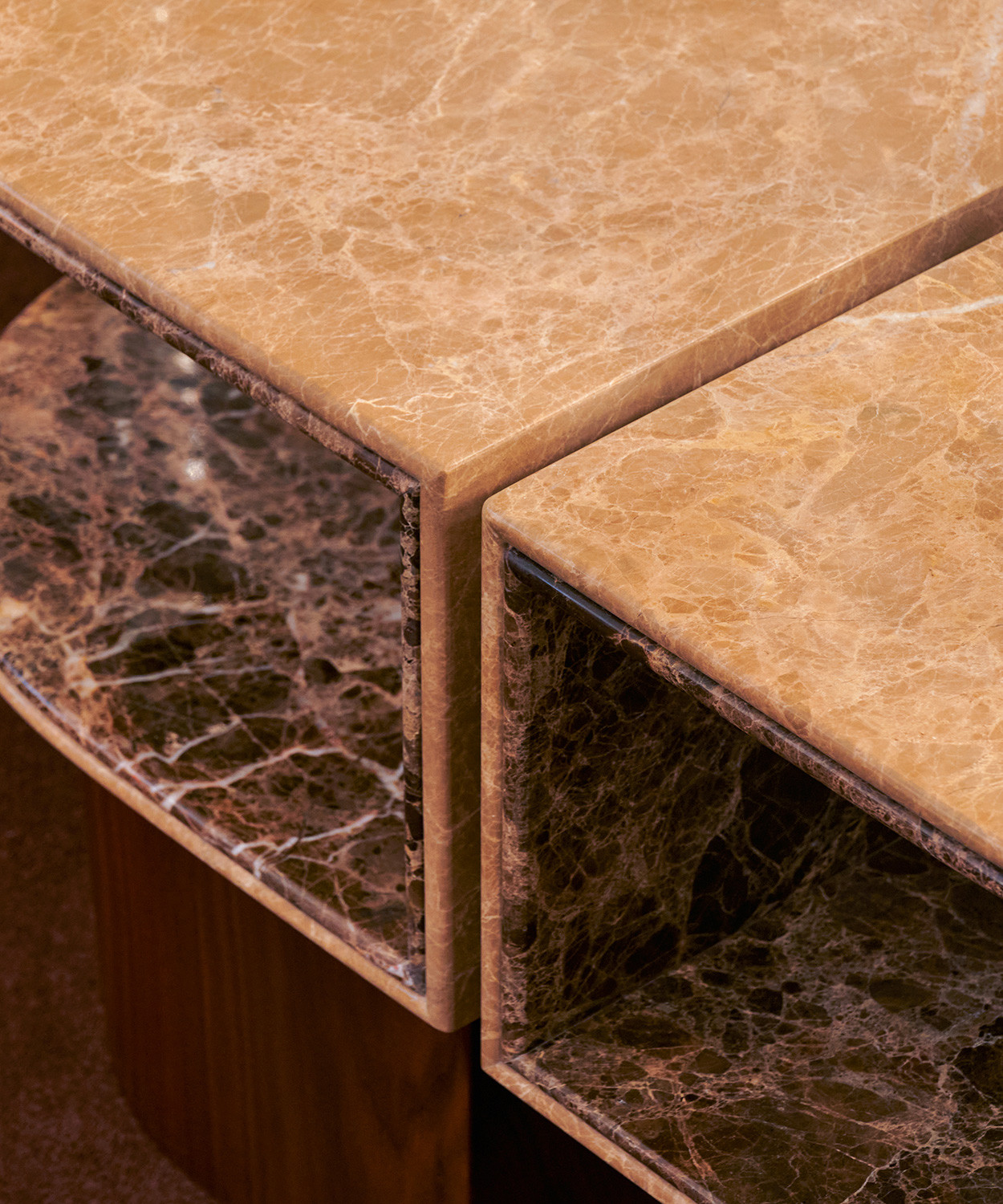 CAMELO SIDE TABLE par Bower