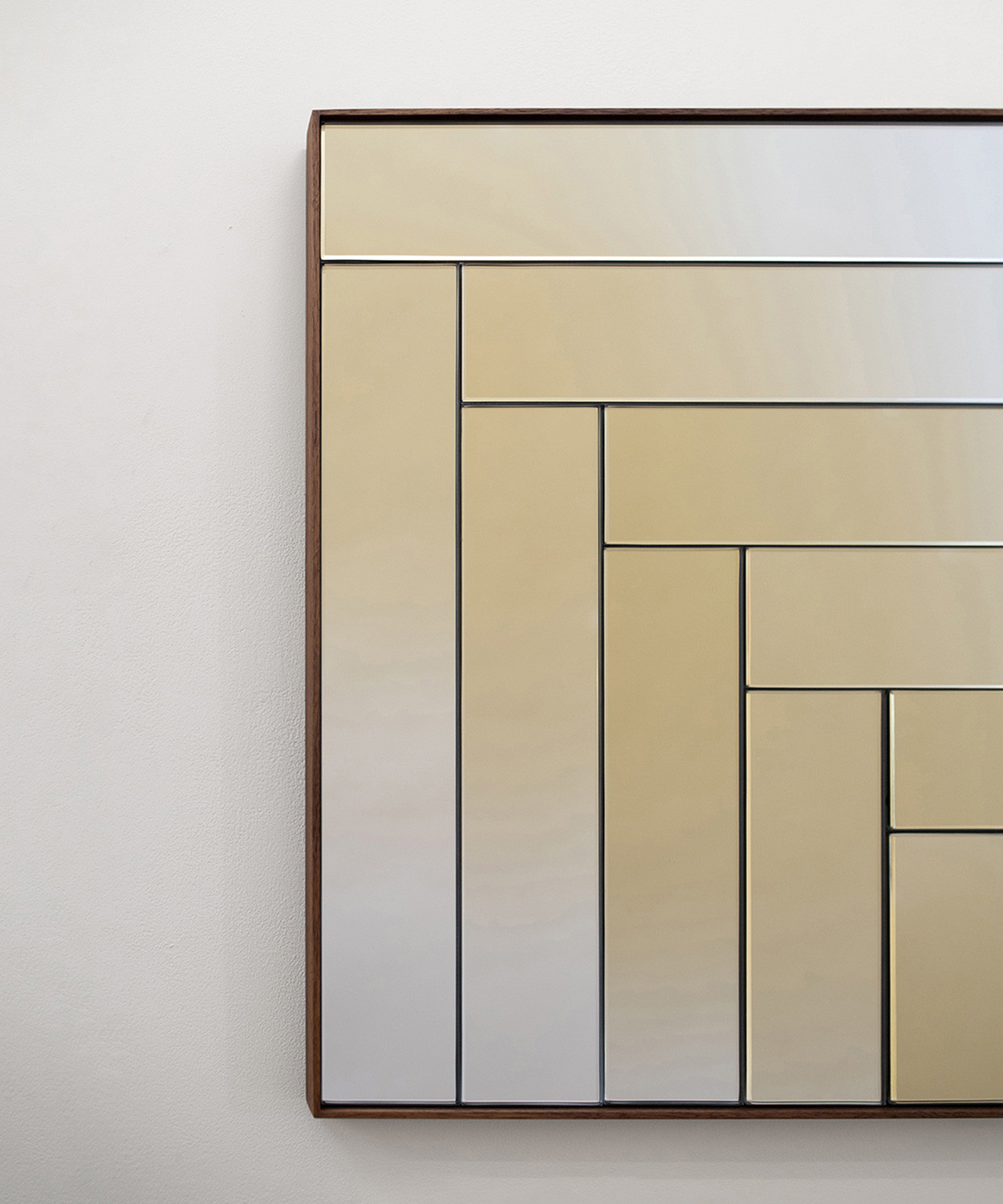 LATTICE MIRROR 2 par Bower