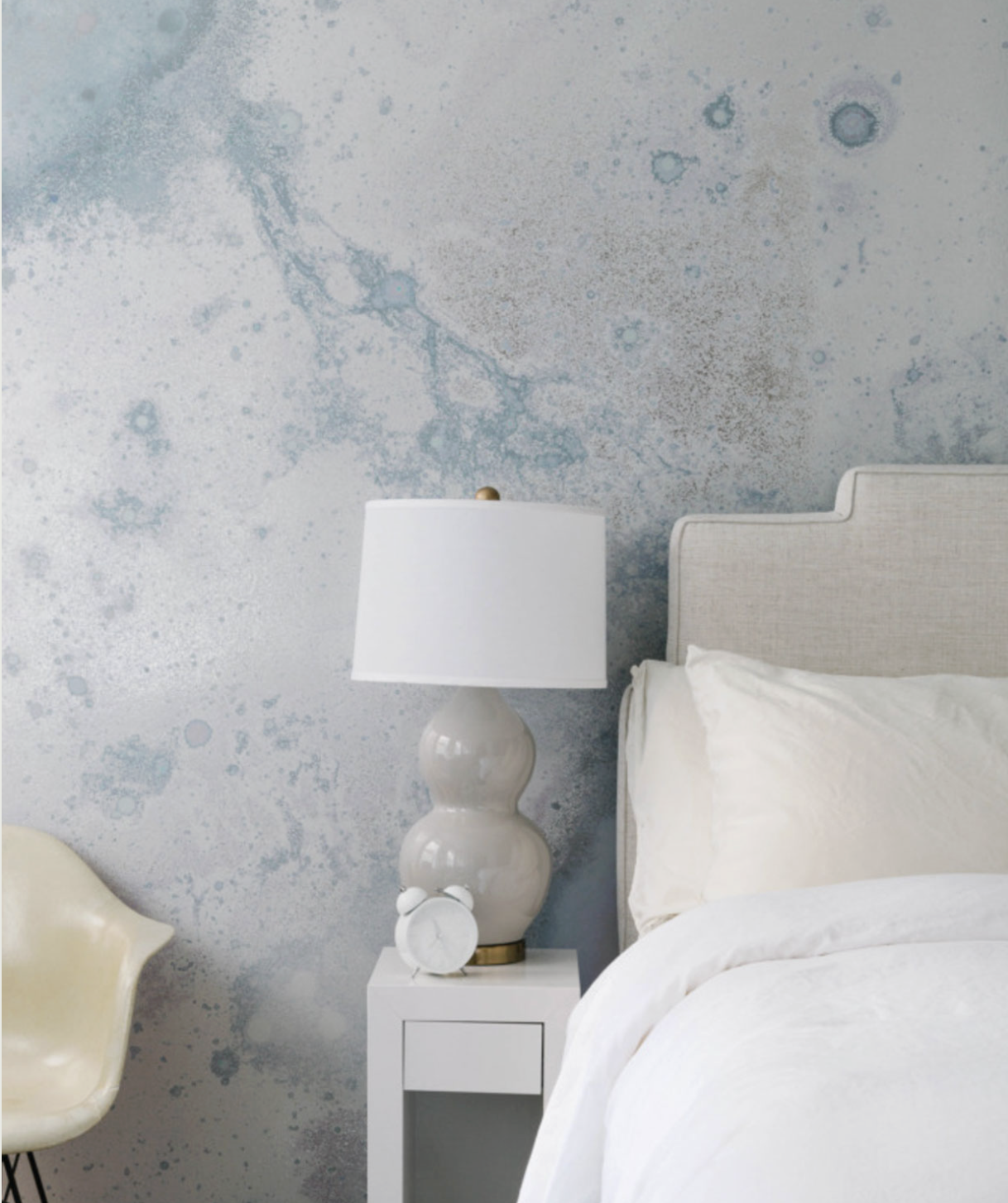 INVERTED SPACES par Calico Wallpaper