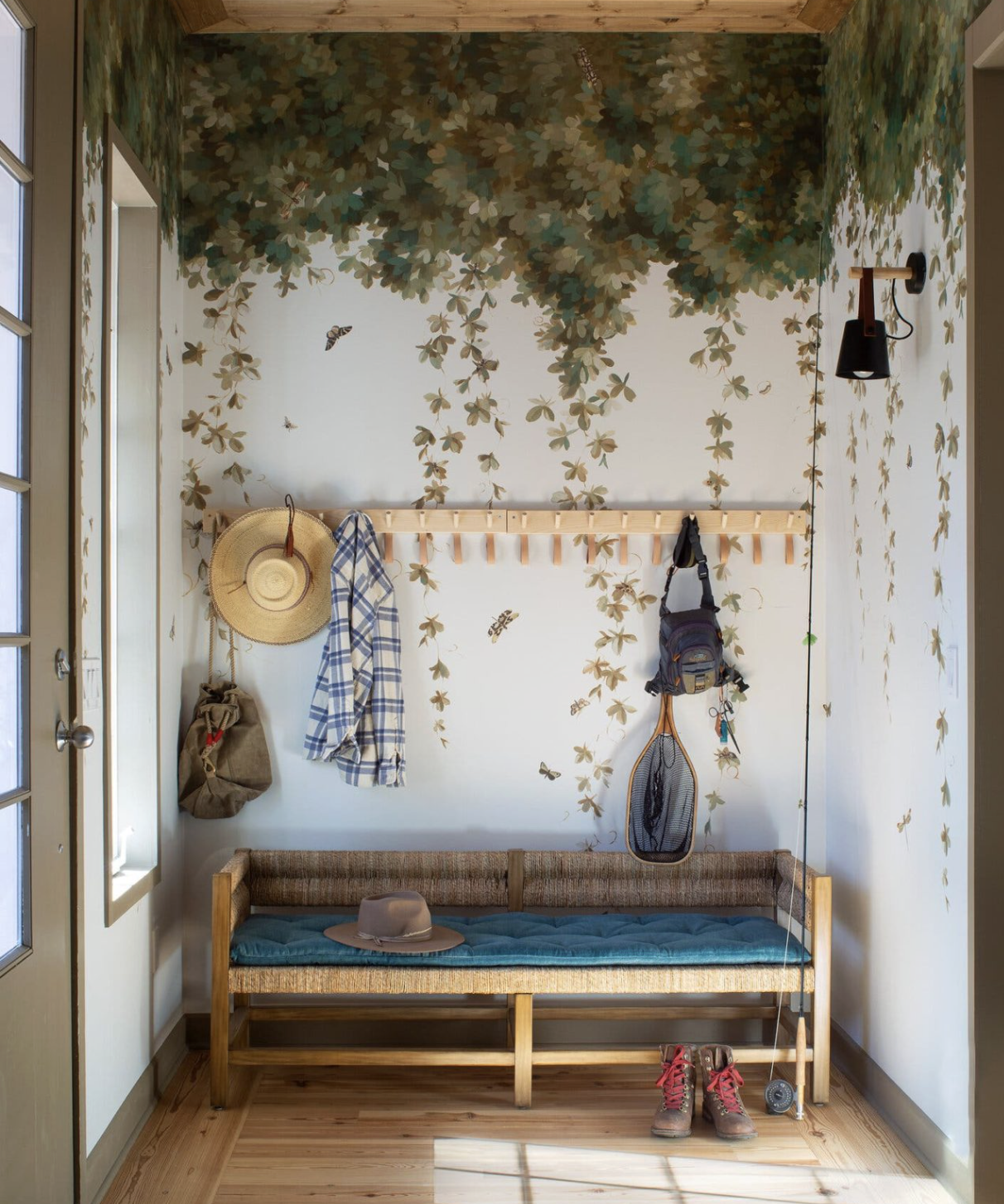 OVERGROW par Calico Wallpaper