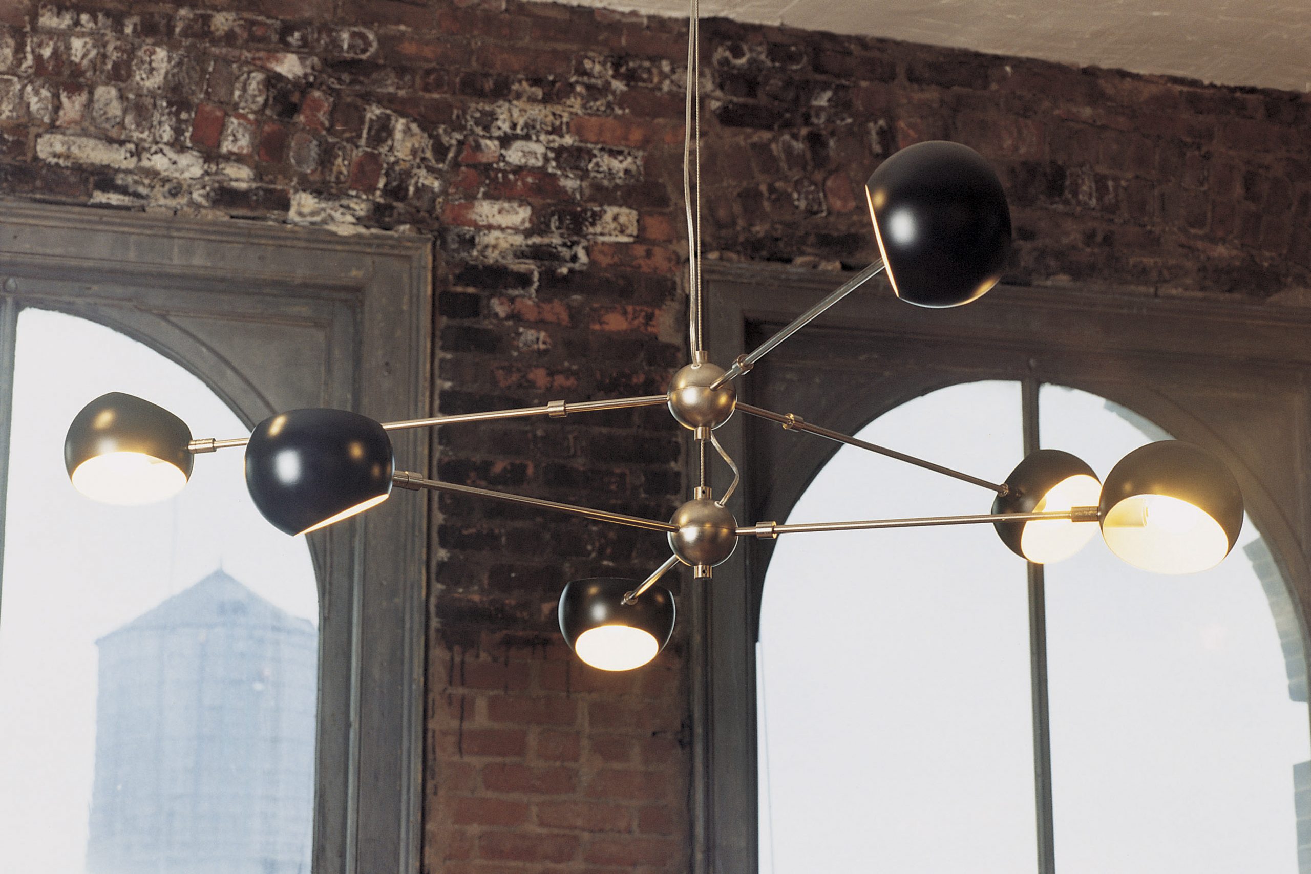 BOI TIERED PENDANT No. 418 par David Weeks