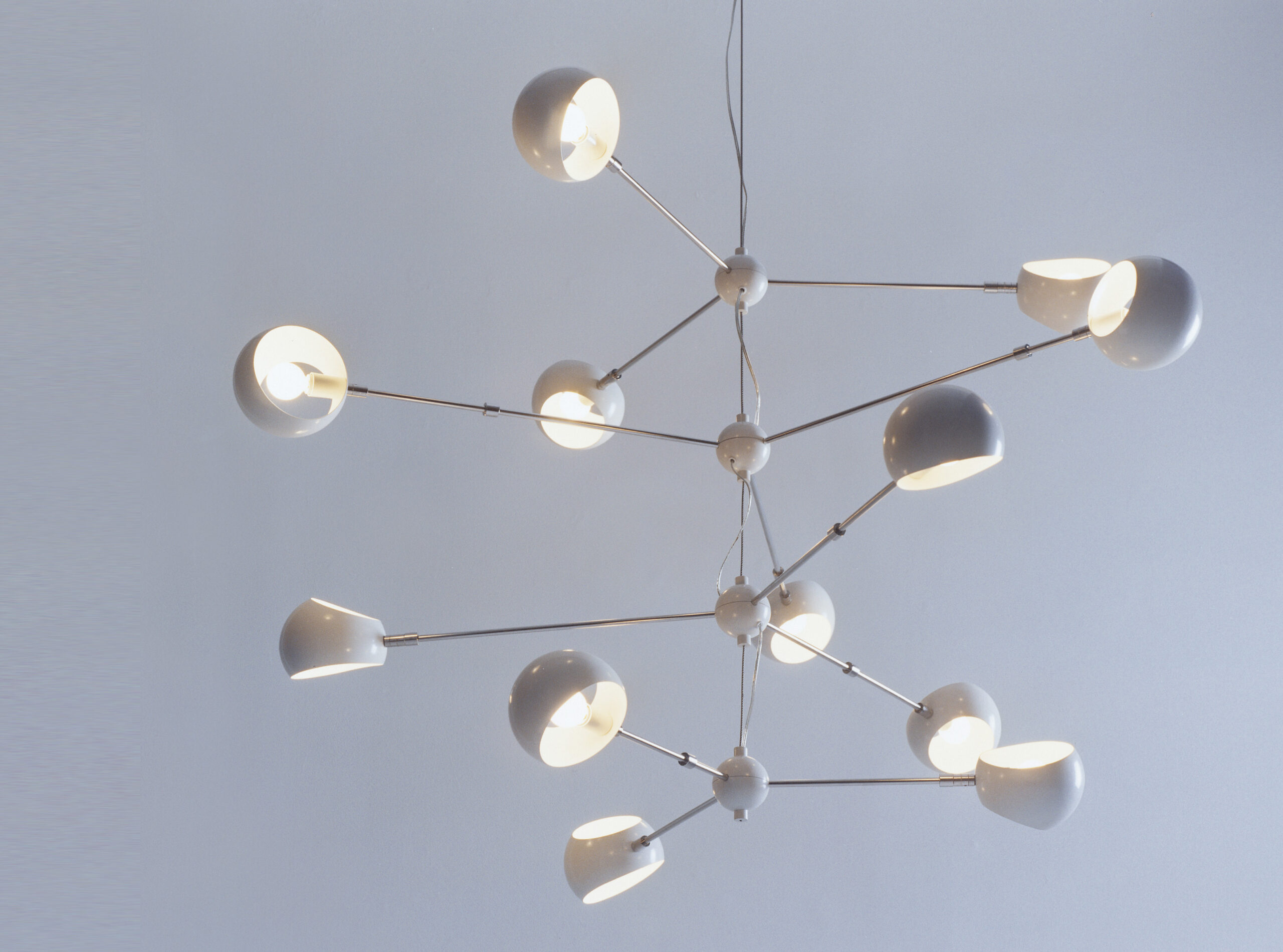 BOI TIERED PENDANT No. 418 par David Weeks