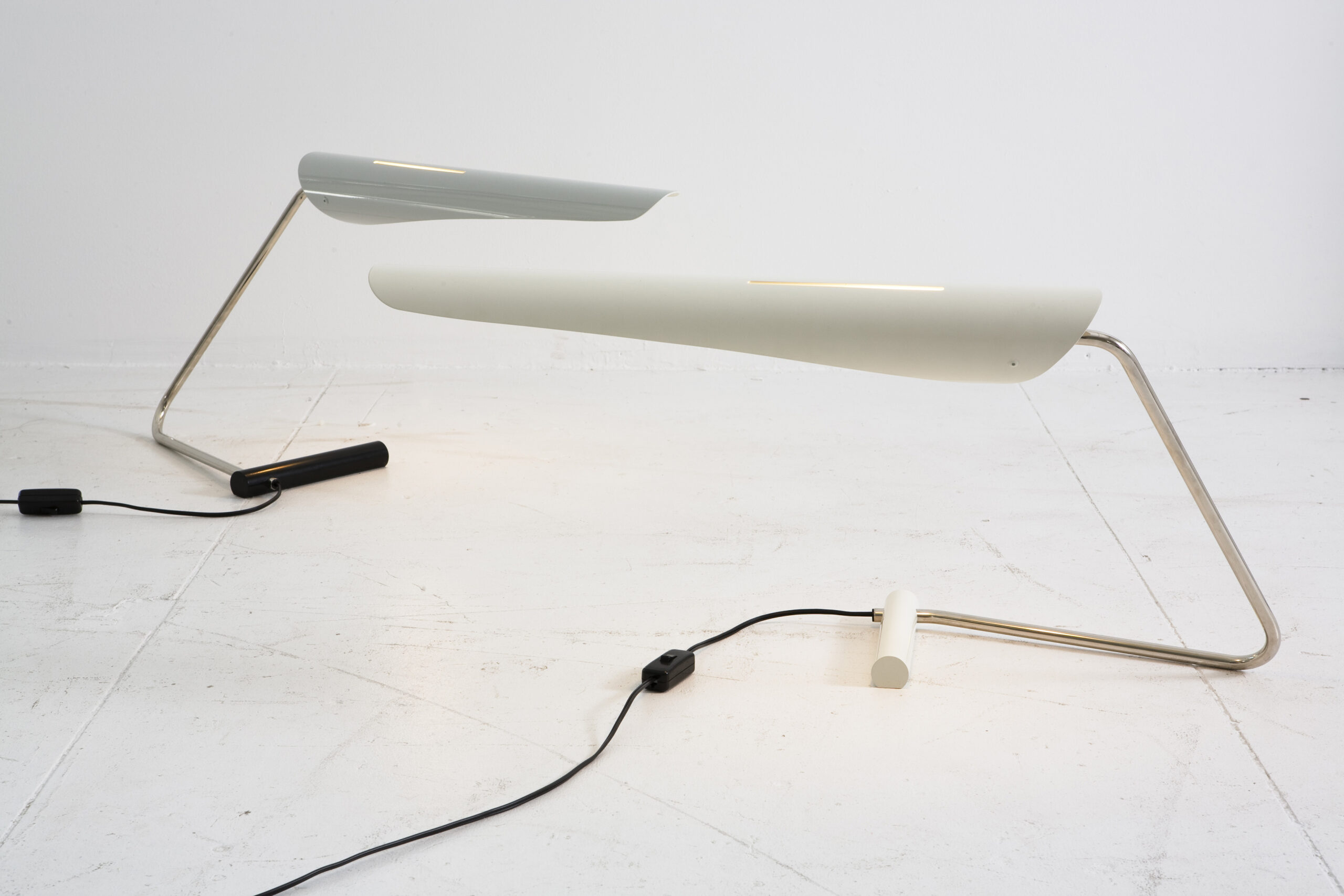 SARUS TABLE LAMP No.113 par David Weeks