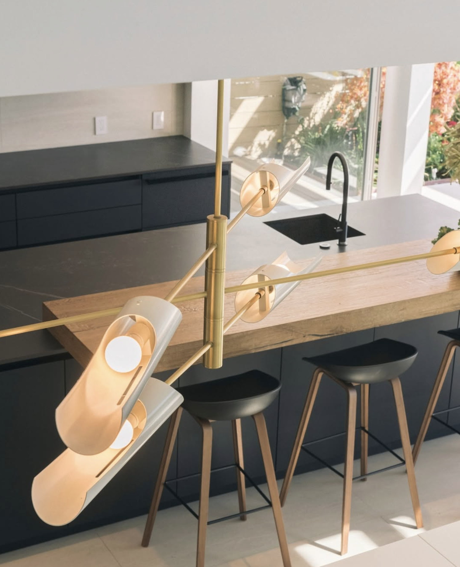 TORROJA TIERED PENDANT  3 TIER NO. 425 par David Weeks