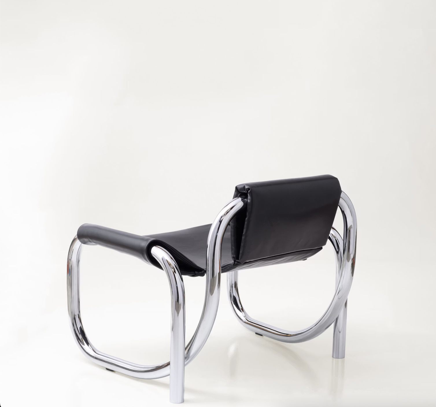 CODA CHAIR par De Troupe