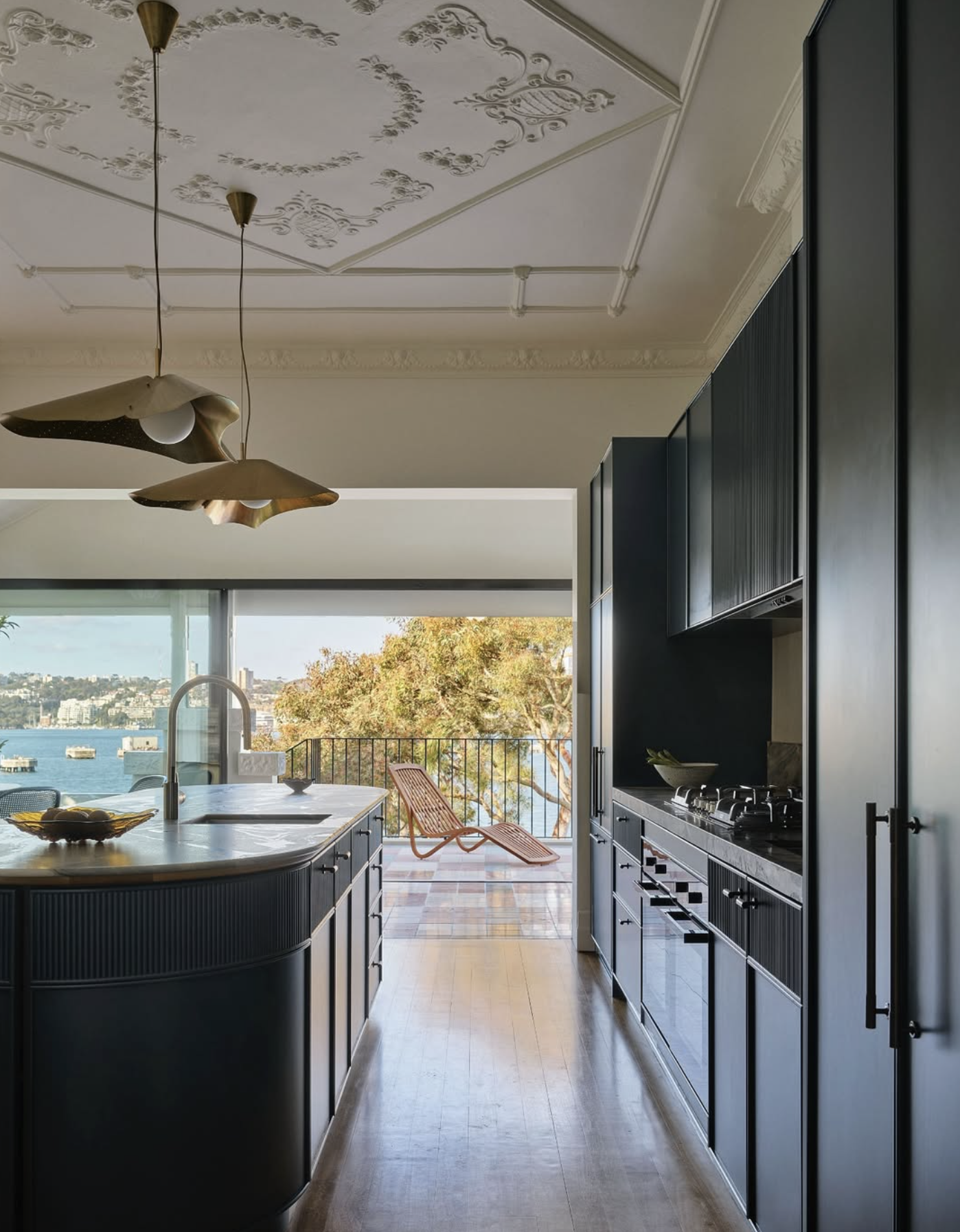 COMPAS BRASS PENDANTS par De Troupe