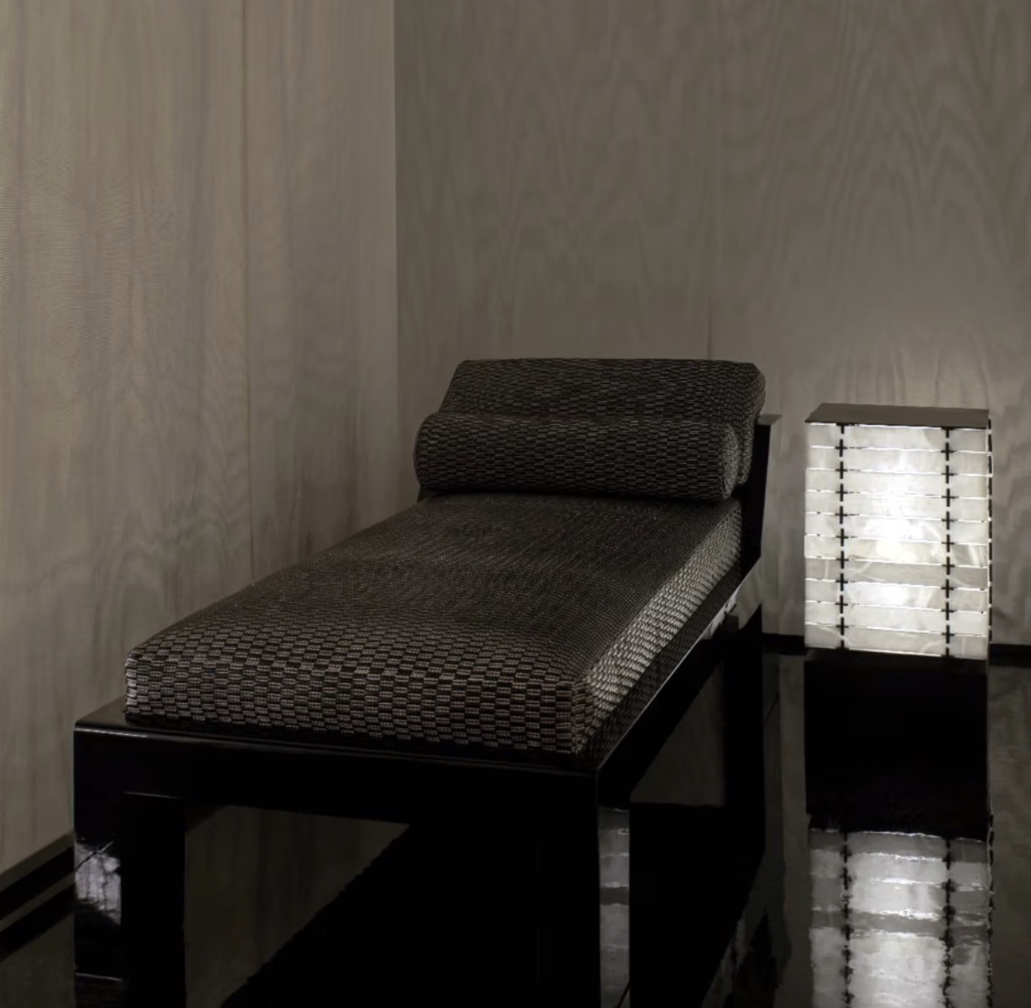 EDITION NO.1 - DAYBED par De Troupe