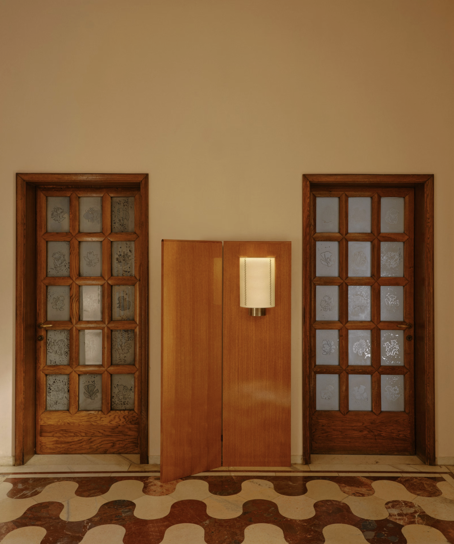 PEDREGAL SCONCE par De Troupe