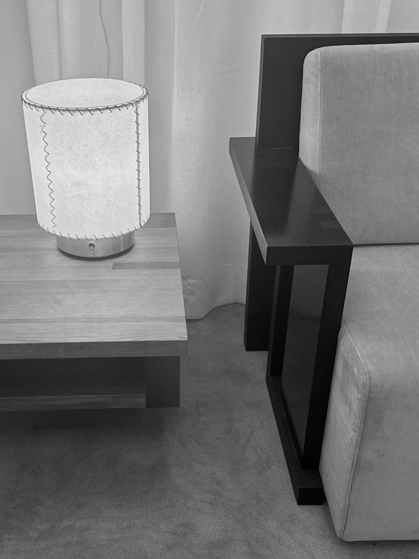 PEDREGAL TABLE LAMP par De Troupe